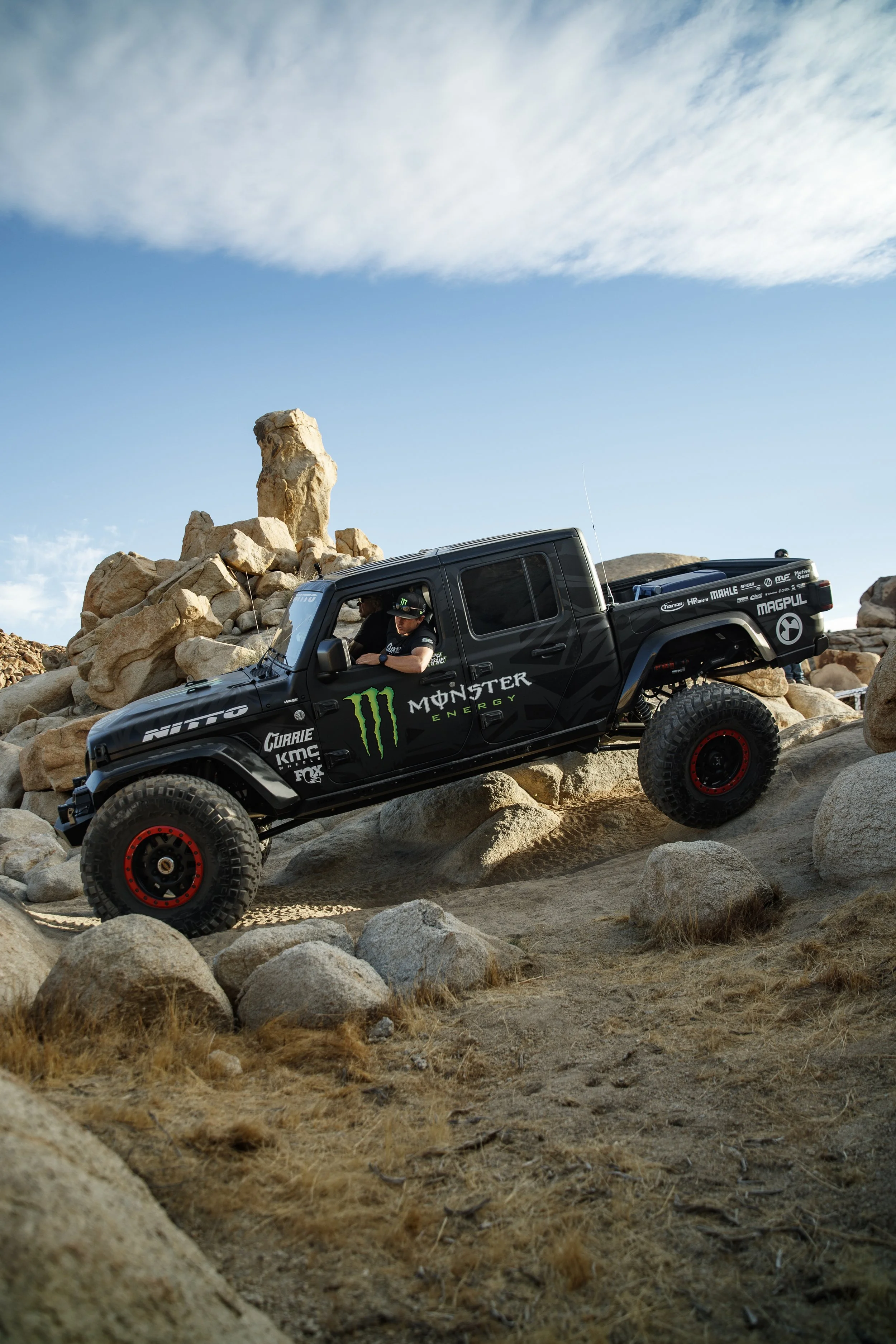 6_8_CaseyCurrie_25Hour_BigBear_NoCrop_031.jpg