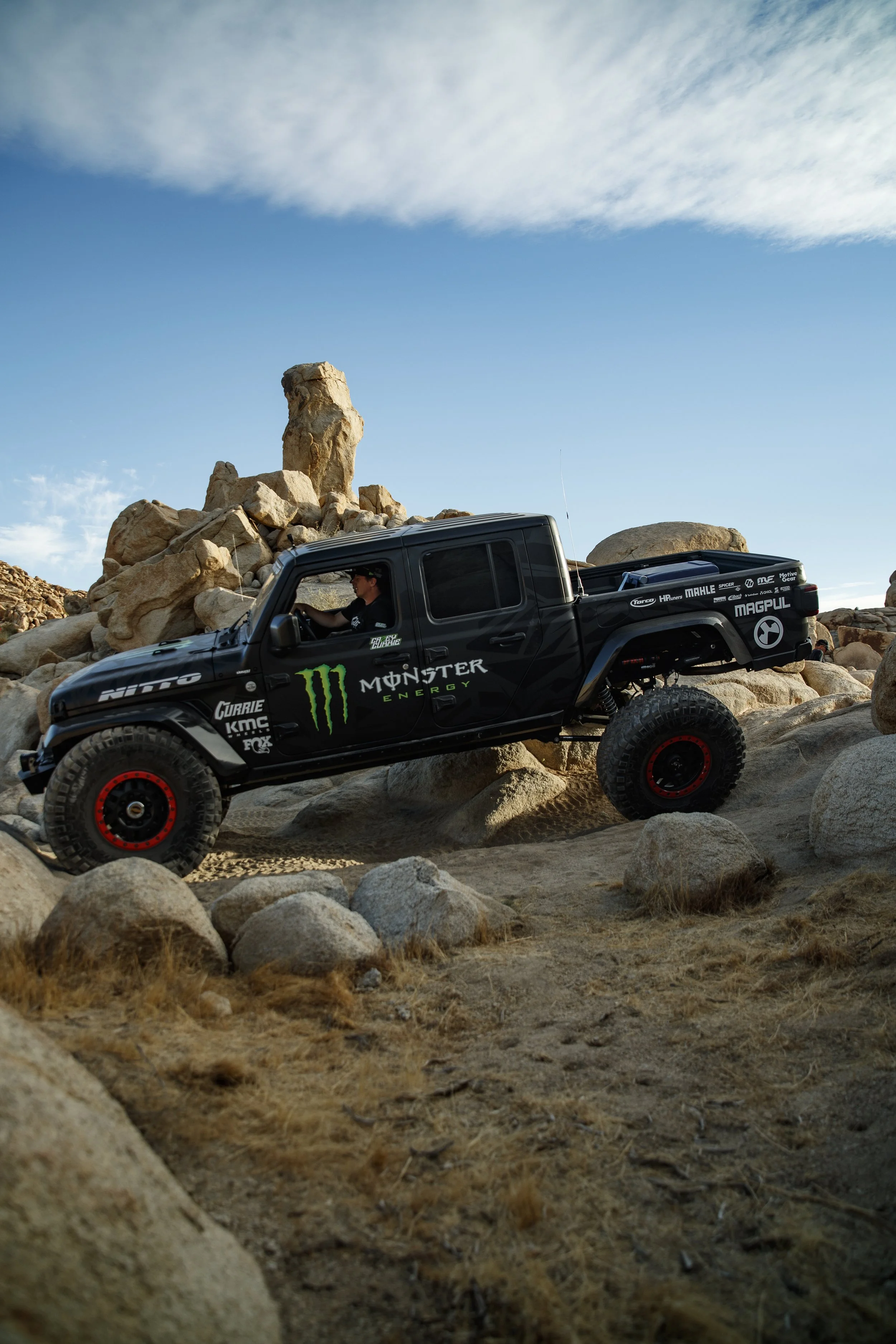 6_8_CaseyCurrie_25Hour_BigBear_NoCrop_032.jpg