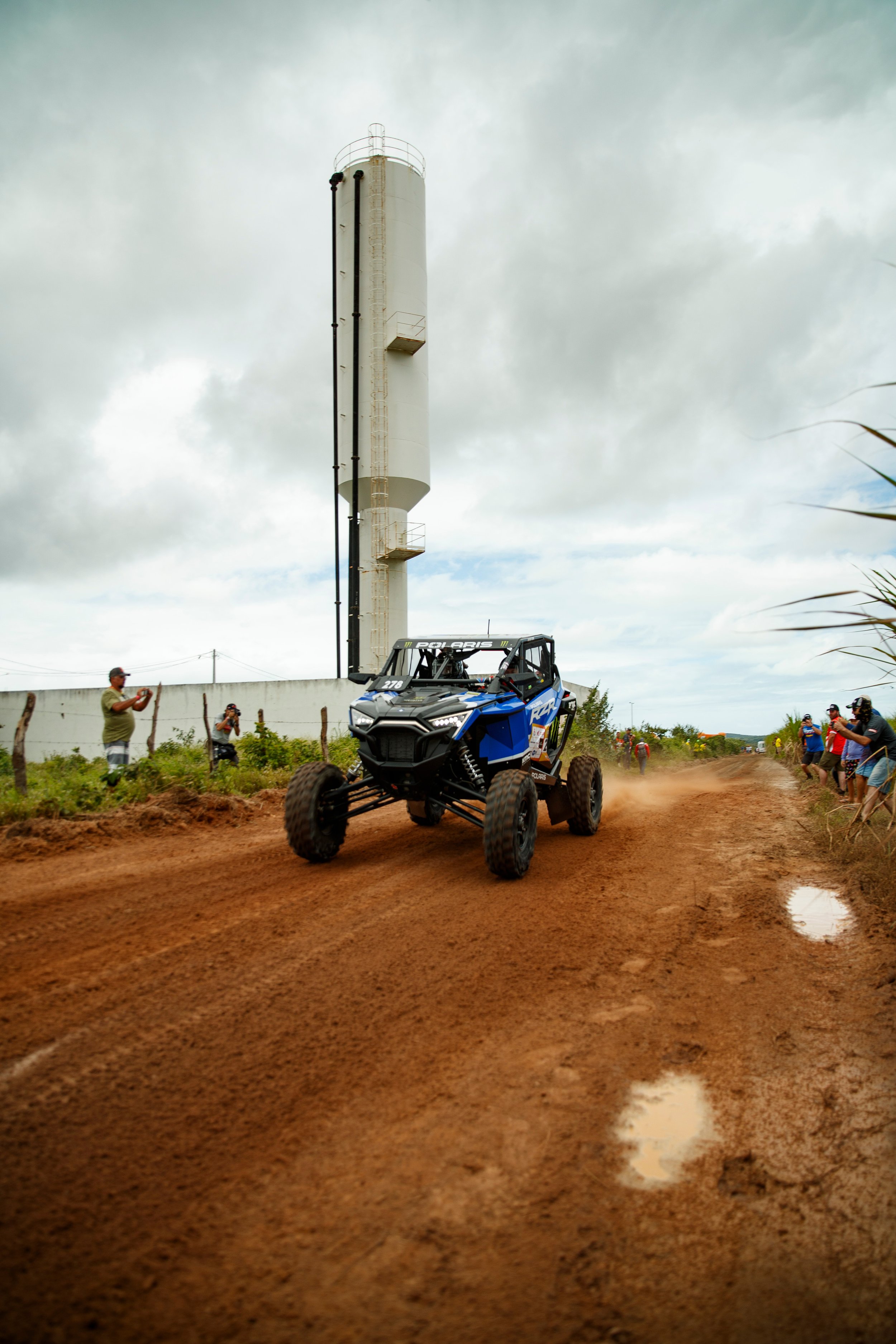 8_13_CaseyCurrie_SertoesRally_Brazil_PolarisRZR_Prologue_NoCrop_002.jpg