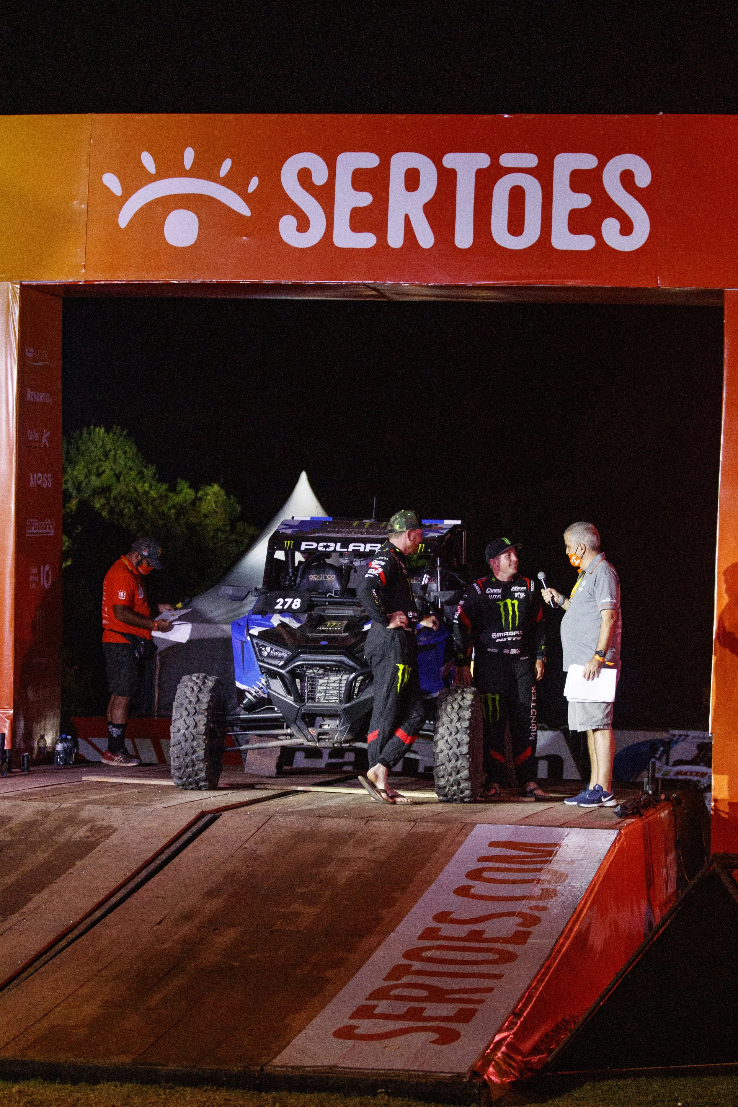 8_13_CaseyCurrie_SertoesRally_Brazil_PolarisRZR_Prologue_NoCrop_009.jpg