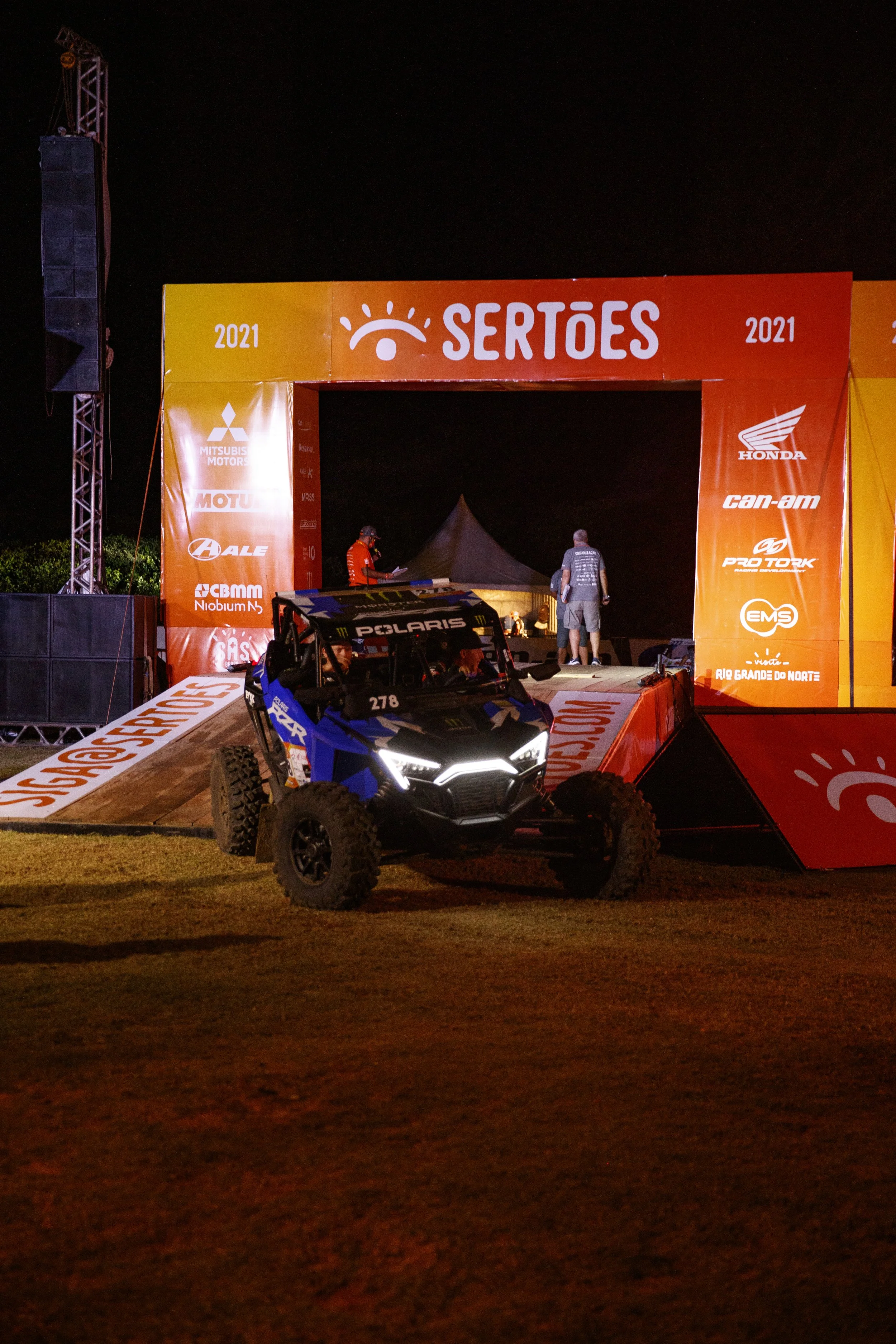8_13_CaseyCurrie_SertoesRally_Brazil_PolarisRZR_Prologue_NoCrop_013.jpg