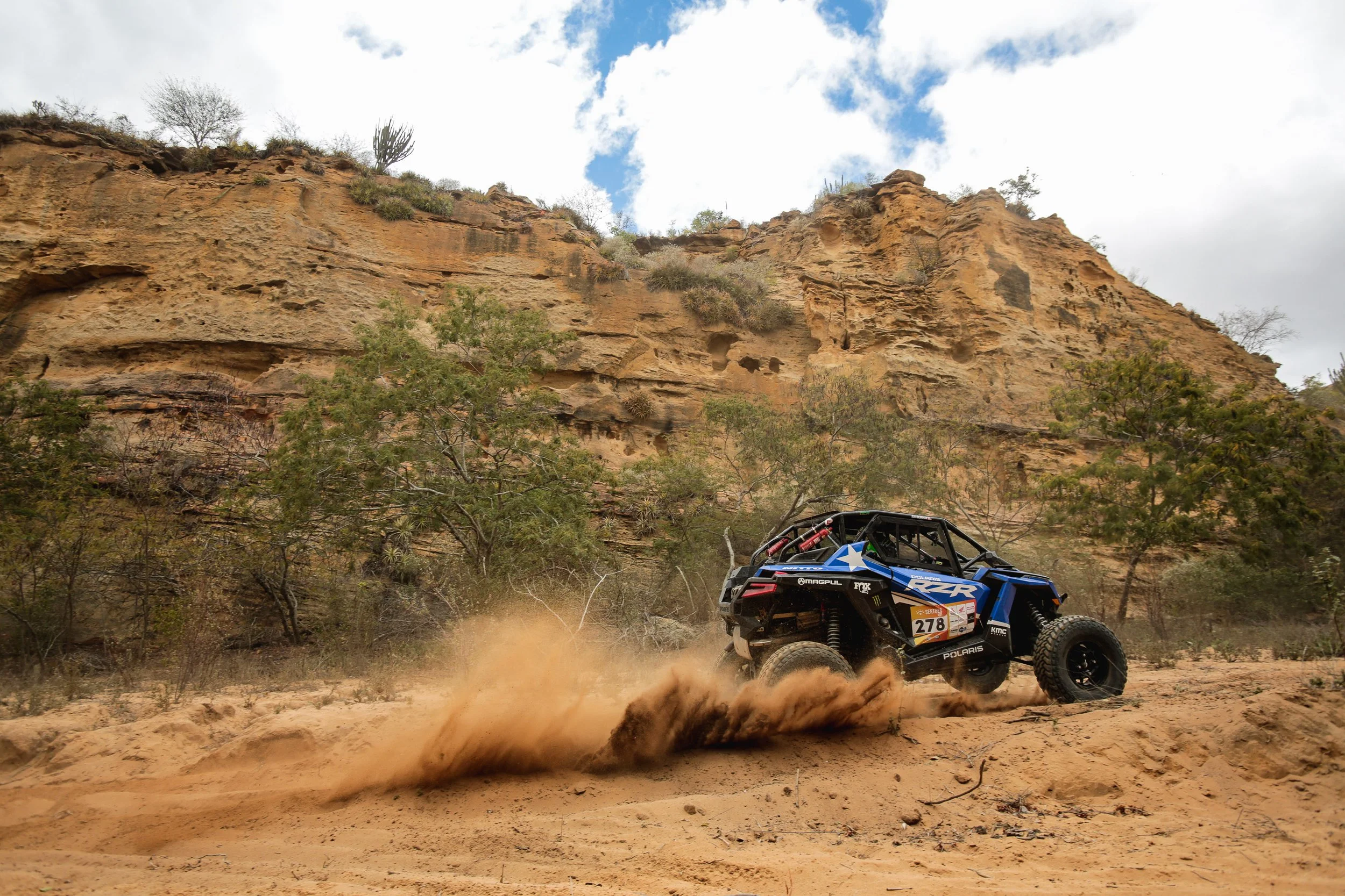 8_20_CaseyCurrie_SertoesRally_Brazil_PolarisRZR_Stage7_NoCrop-2.jpg