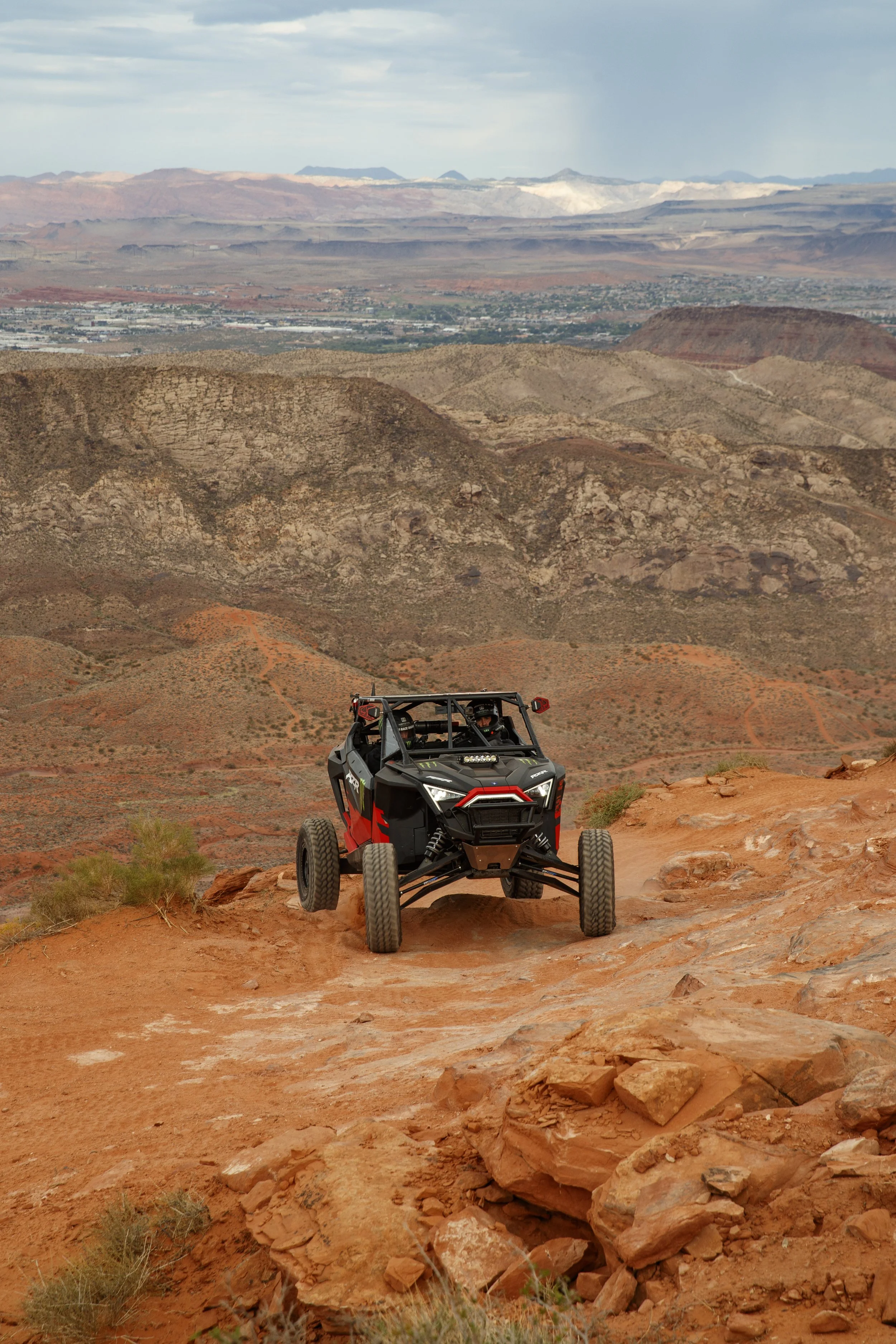 10_6CaseyCurrie_TrailHero_SandHollow_PolarisRZR_NoCrop_001.jpg