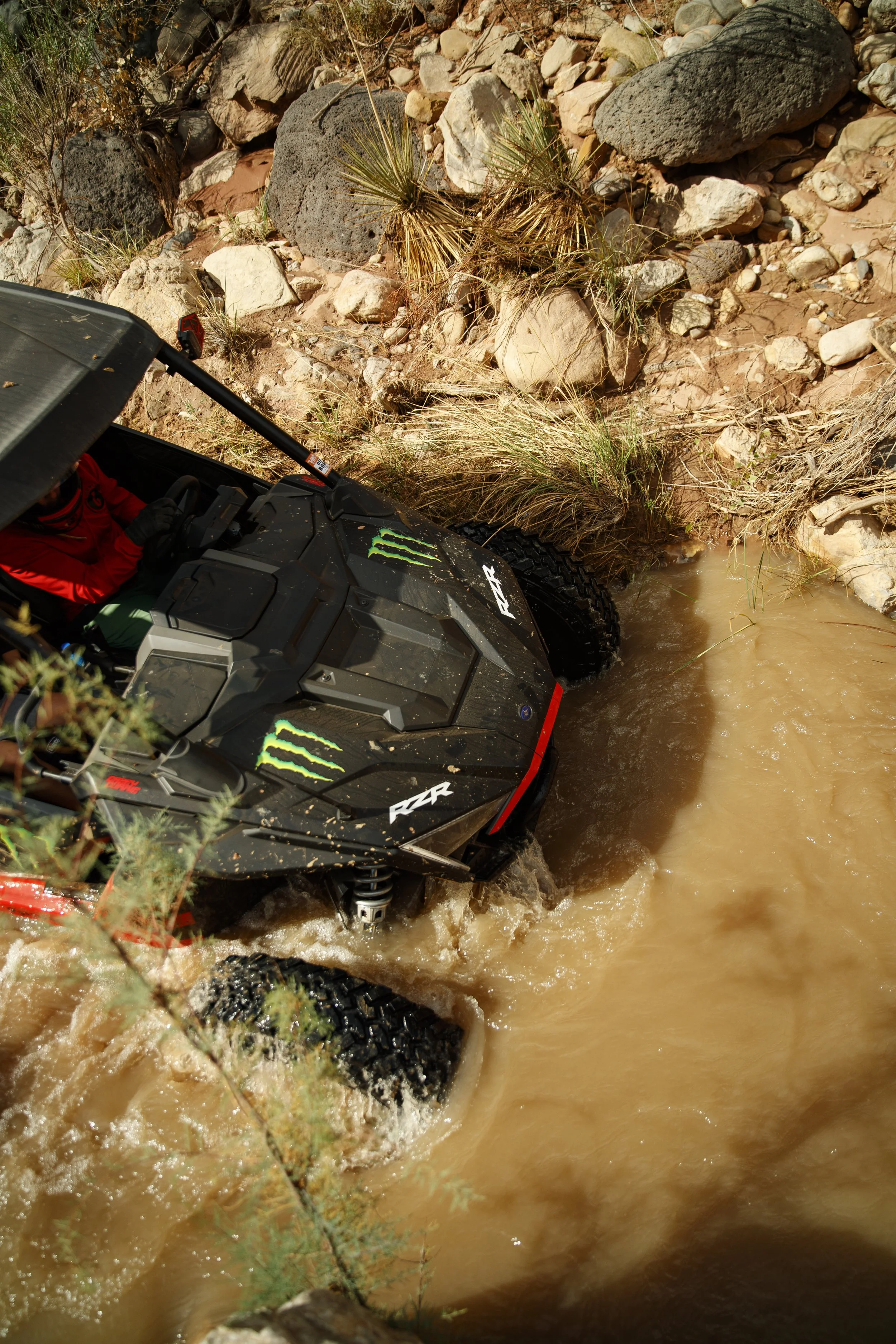 10_6CaseyCurrie_TrailHero_SandHollow_PolarisRZR_NoCrop_020.jpg