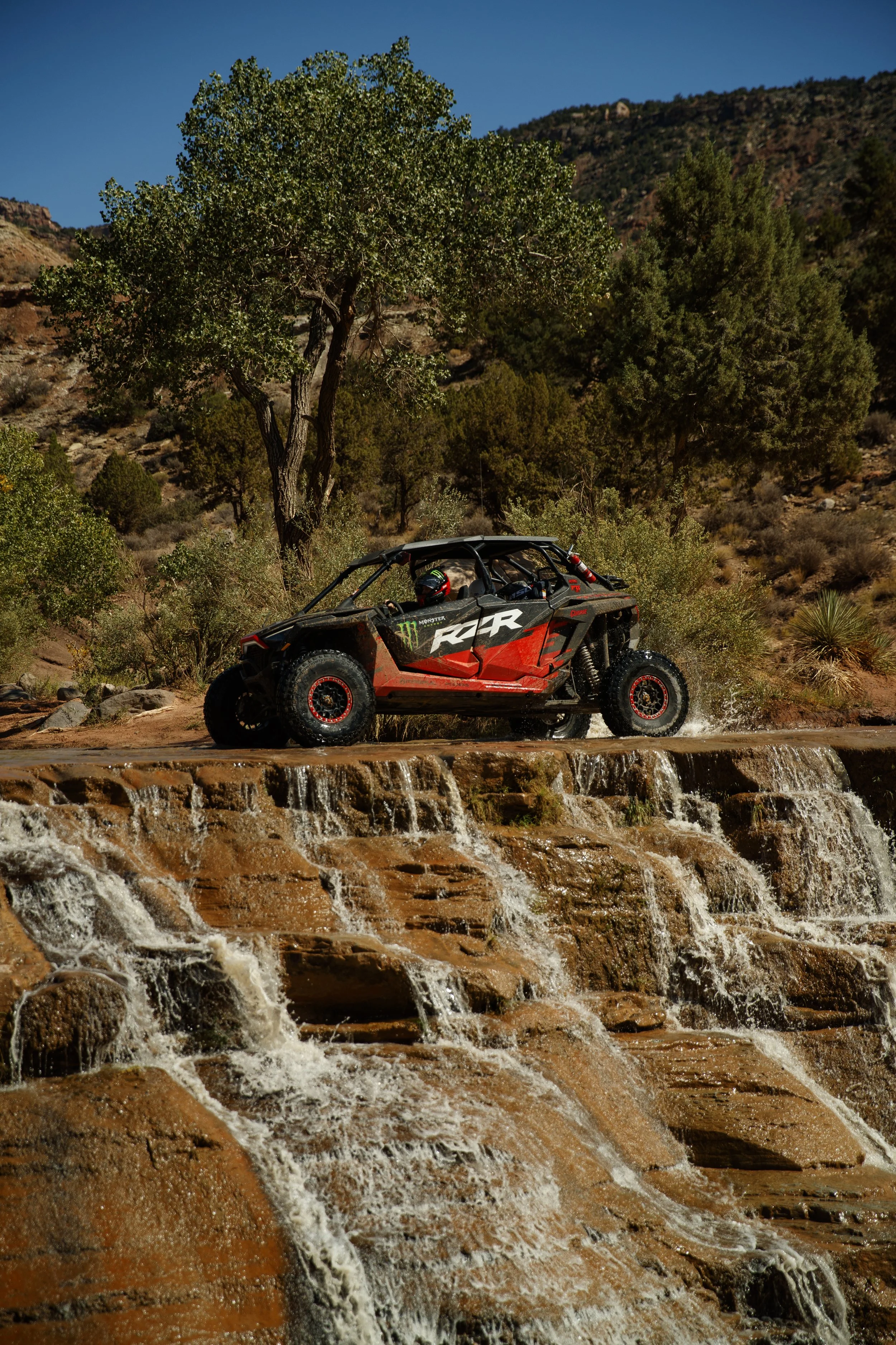 10_6CaseyCurrie_TrailHero_SandHollow_PolarisRZR_NoCrop_025.jpg