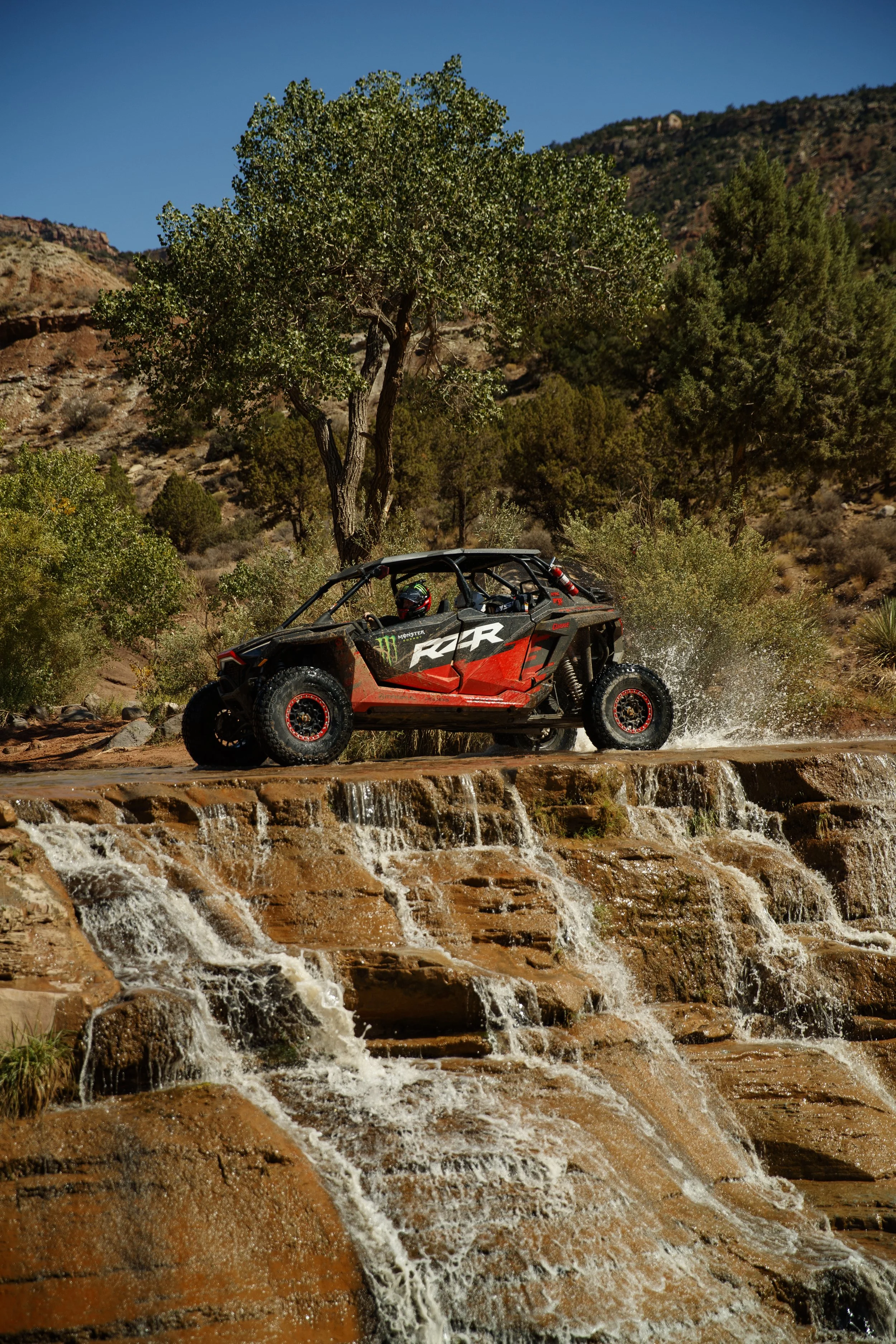 10_6CaseyCurrie_TrailHero_SandHollow_PolarisRZR_NoCrop_026.jpg
