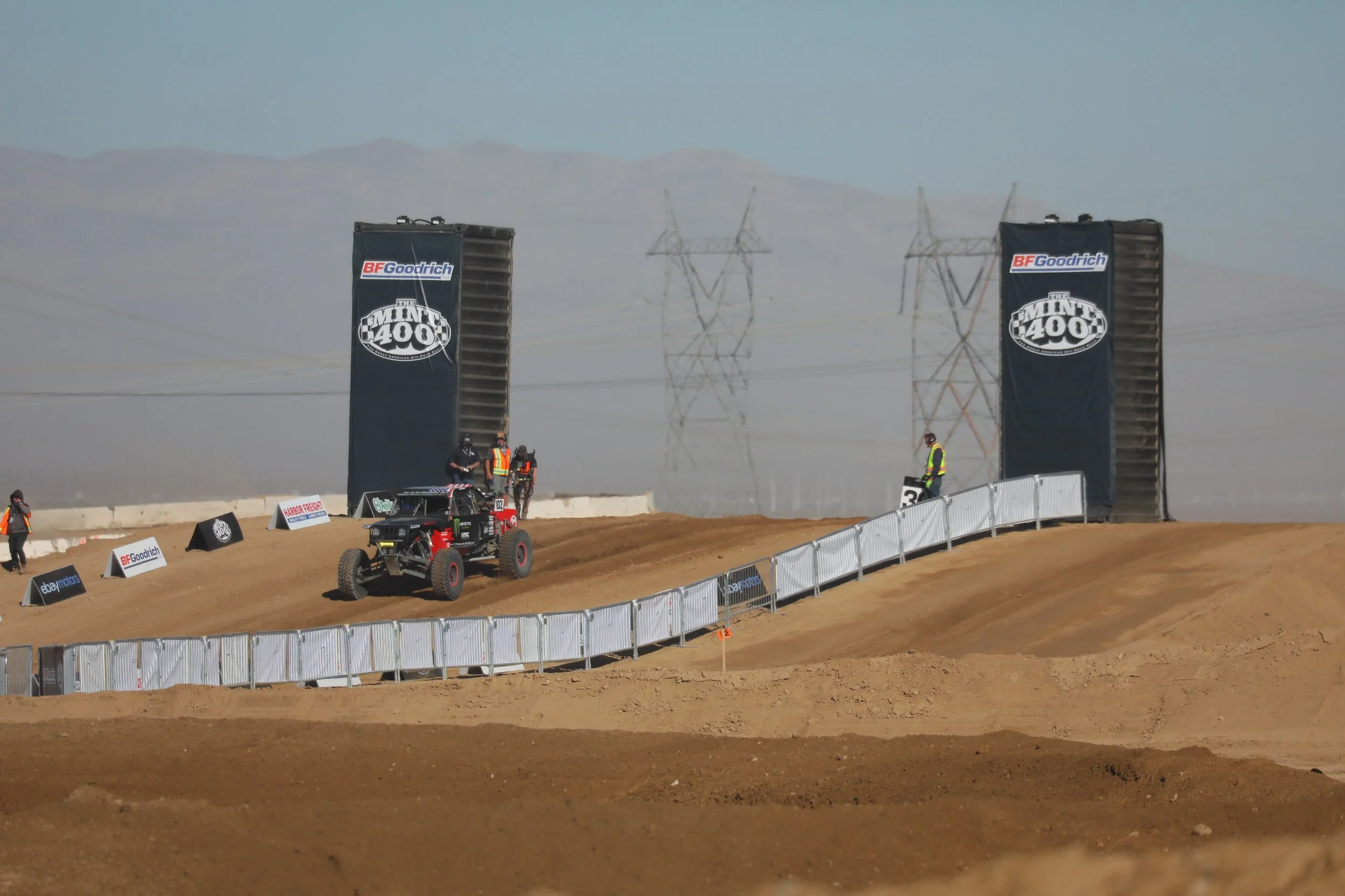 12_4_CaseyCurrie_Mint400_LasVegasNV_TrophyJeep_TeamPhotos_NoCrop_108.JPG