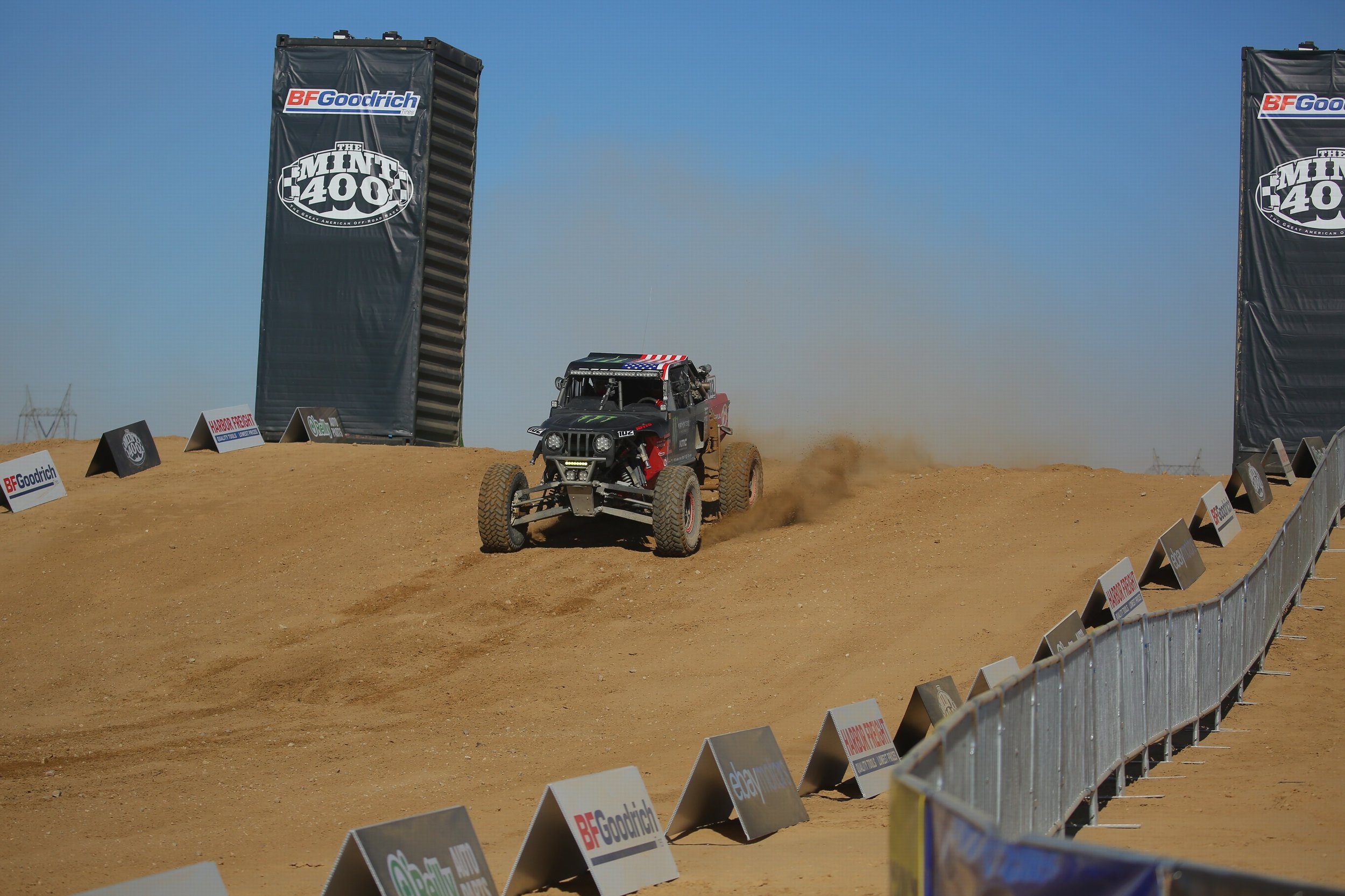 12_4_CaseyCurrie_Mint400_LasVegasNV_TrophyJeep_TeamPhotos_NoCrop_138.JPG