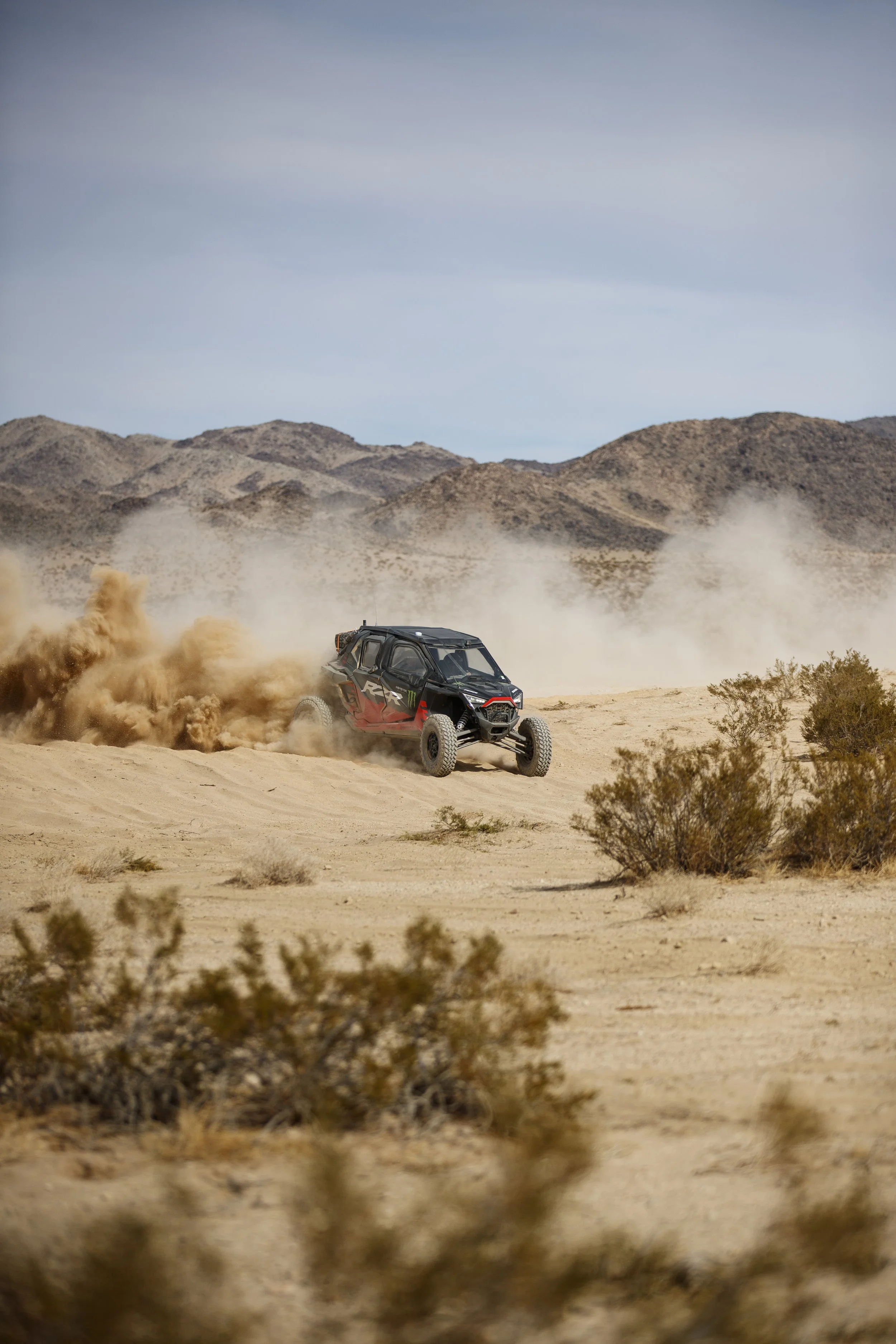 1_28_CaseyCurrie_KingOfHammers_JohnsonValley_Day1_PreRunning_NoCrop_003.jpg