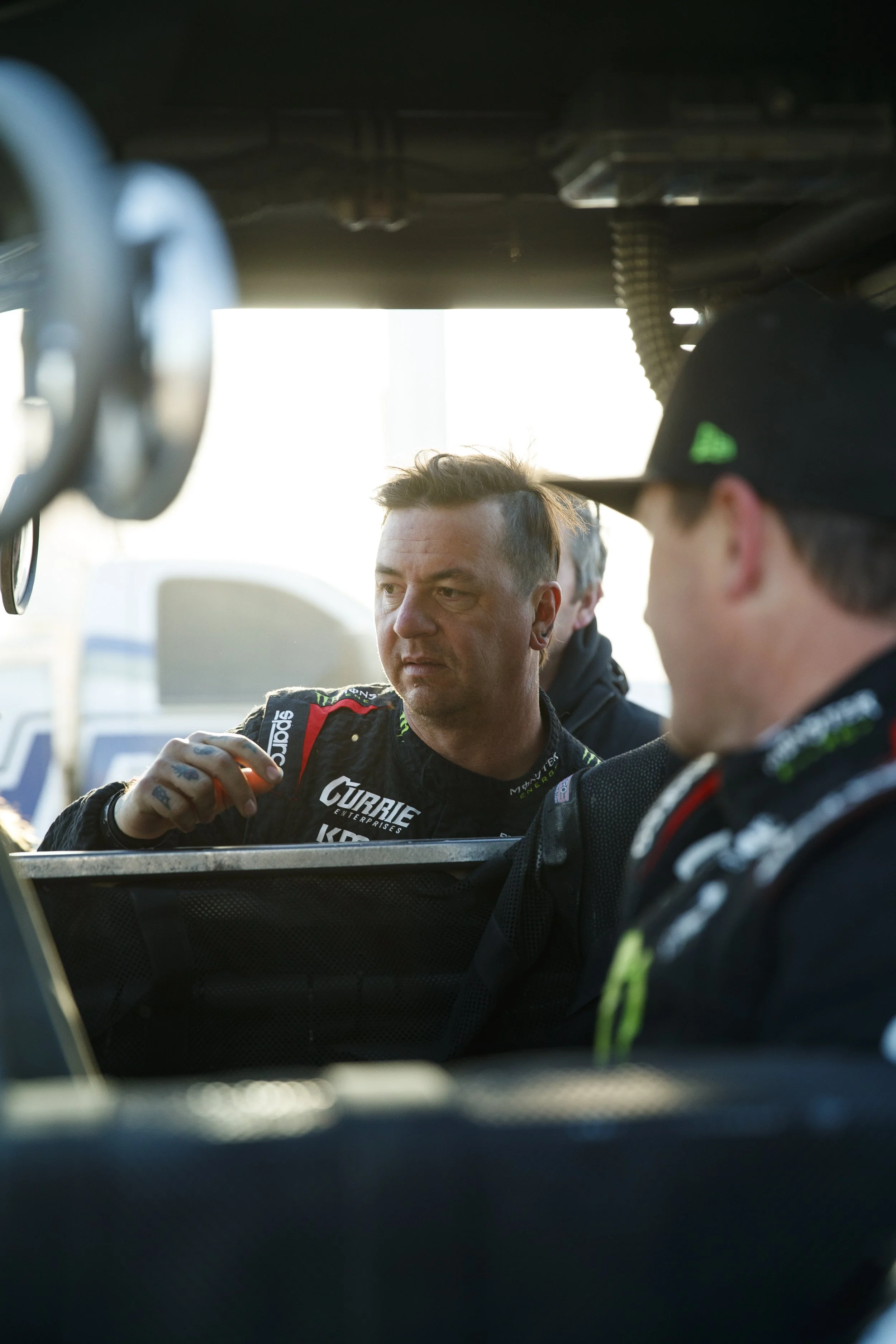 1_30_CaseyCurrie_KingOfHammers_JohnsonValley_Day4_DesertRace_TrophyJeep_NoCrop_004.jpg
