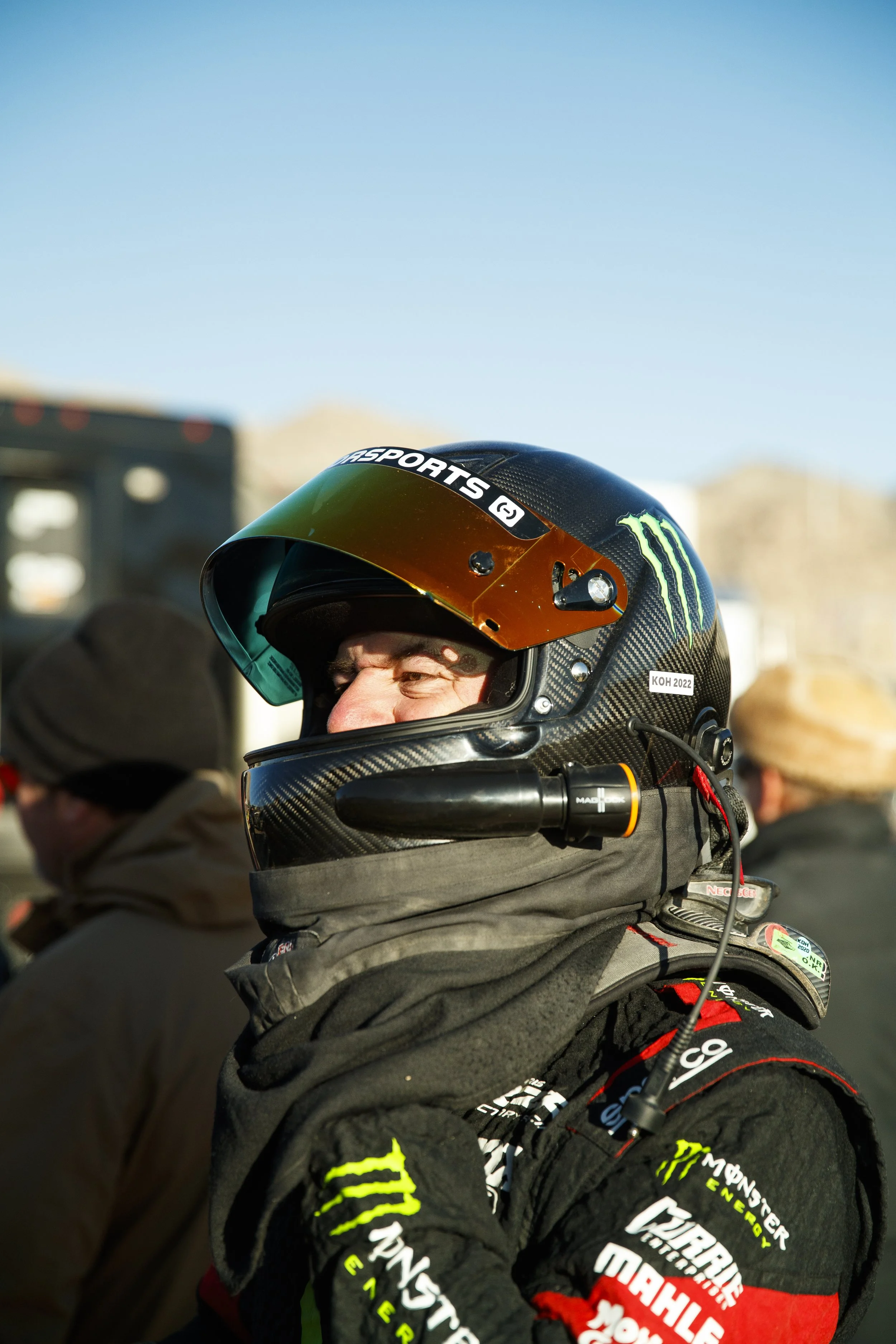1_30_CaseyCurrie_KingOfHammers_JohnsonValley_Day4_DesertRace_TrophyJeep_NoCrop_007.jpg