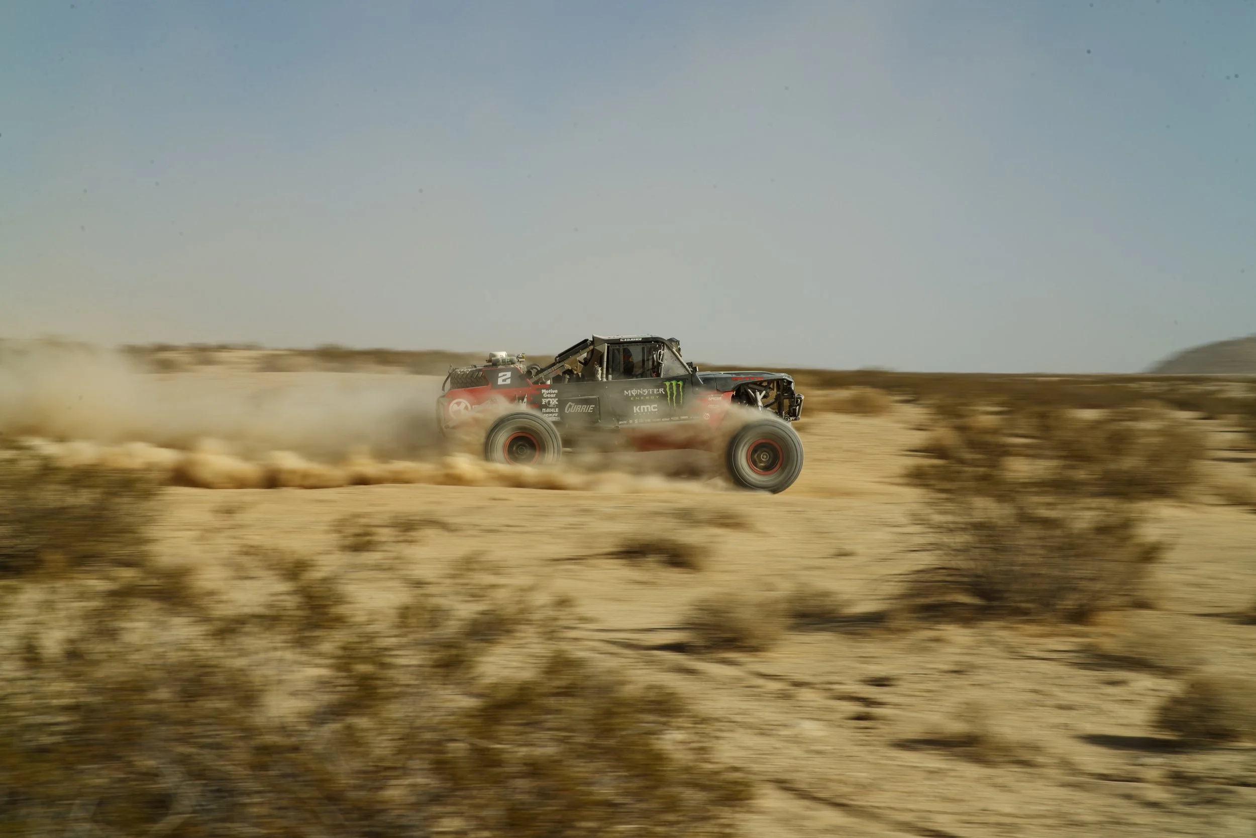 1_30_CaseyCurrie_KingOfHammers_JohnsonValley_Day4_DesertRace_TrophyJeep_NoCrop_012.jpg