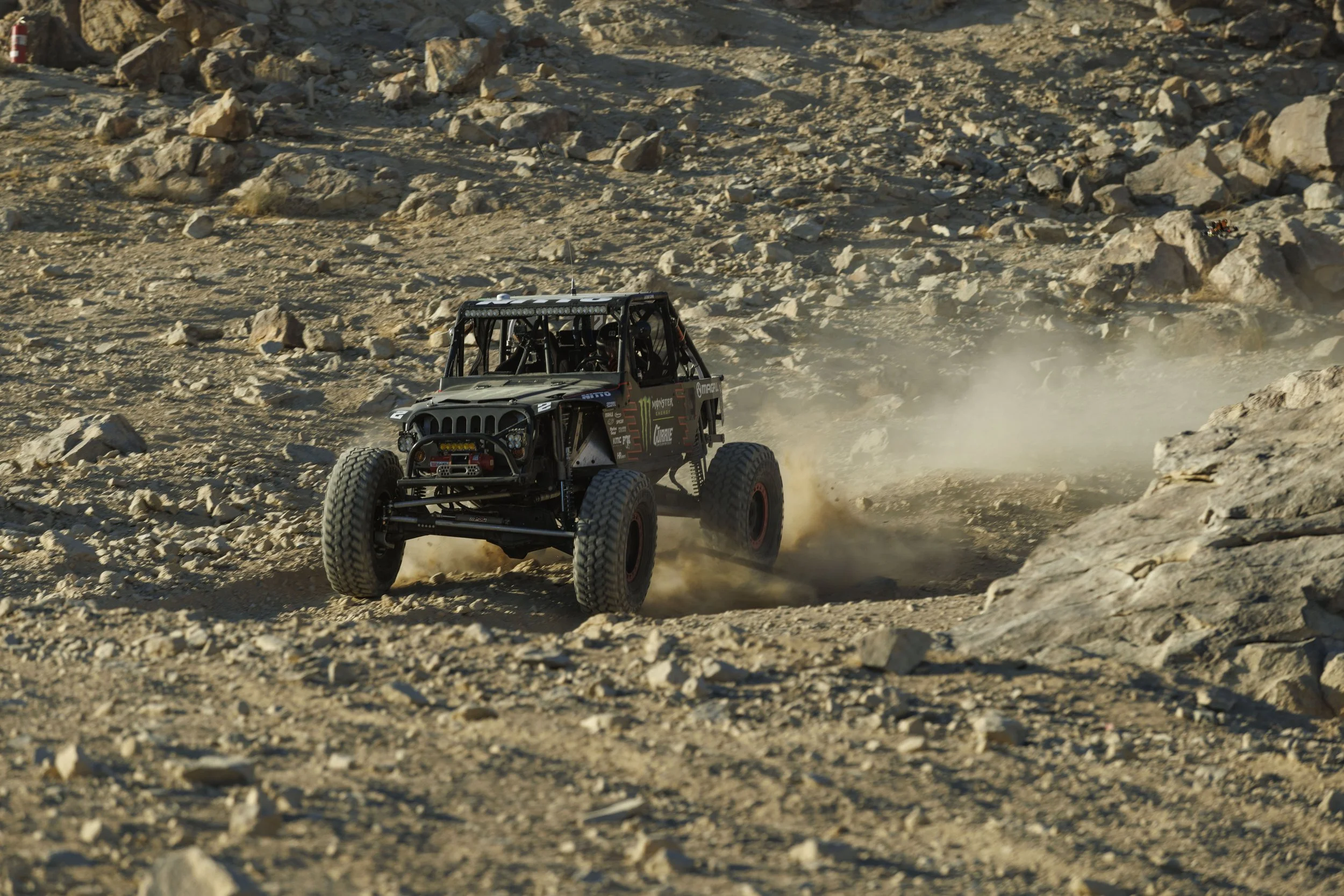 2_2_CaseyCurrie_KingofHammers_JohnsonValley_Day7_Ultra4Qualifying_RockJeep_NoCrop_007.jpg