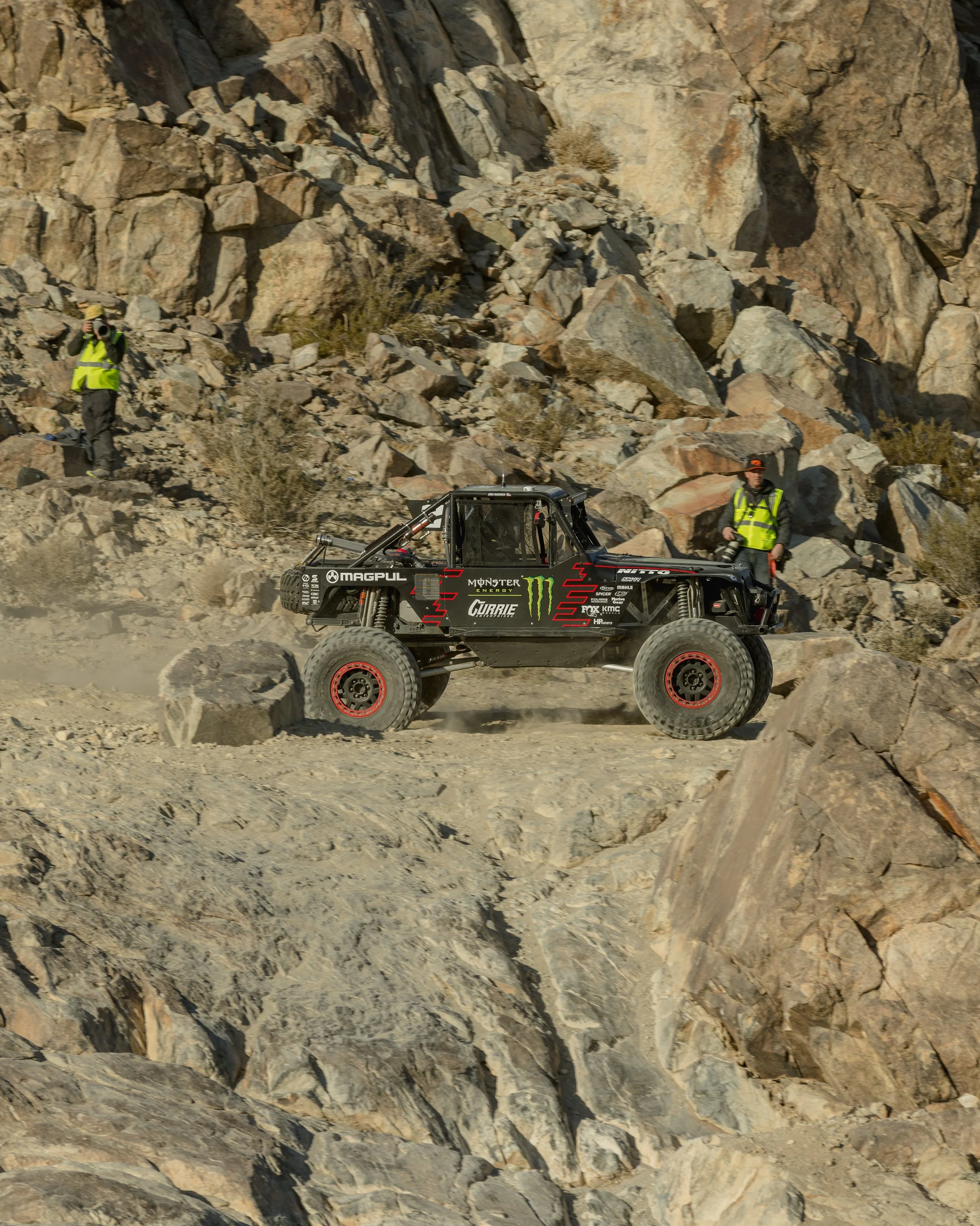 2_2_CaseyCurrie_KingofHammers_JohnsonValley_Day7_Ultra4Qualifying_RockJeep_NoCrop_014.jpg