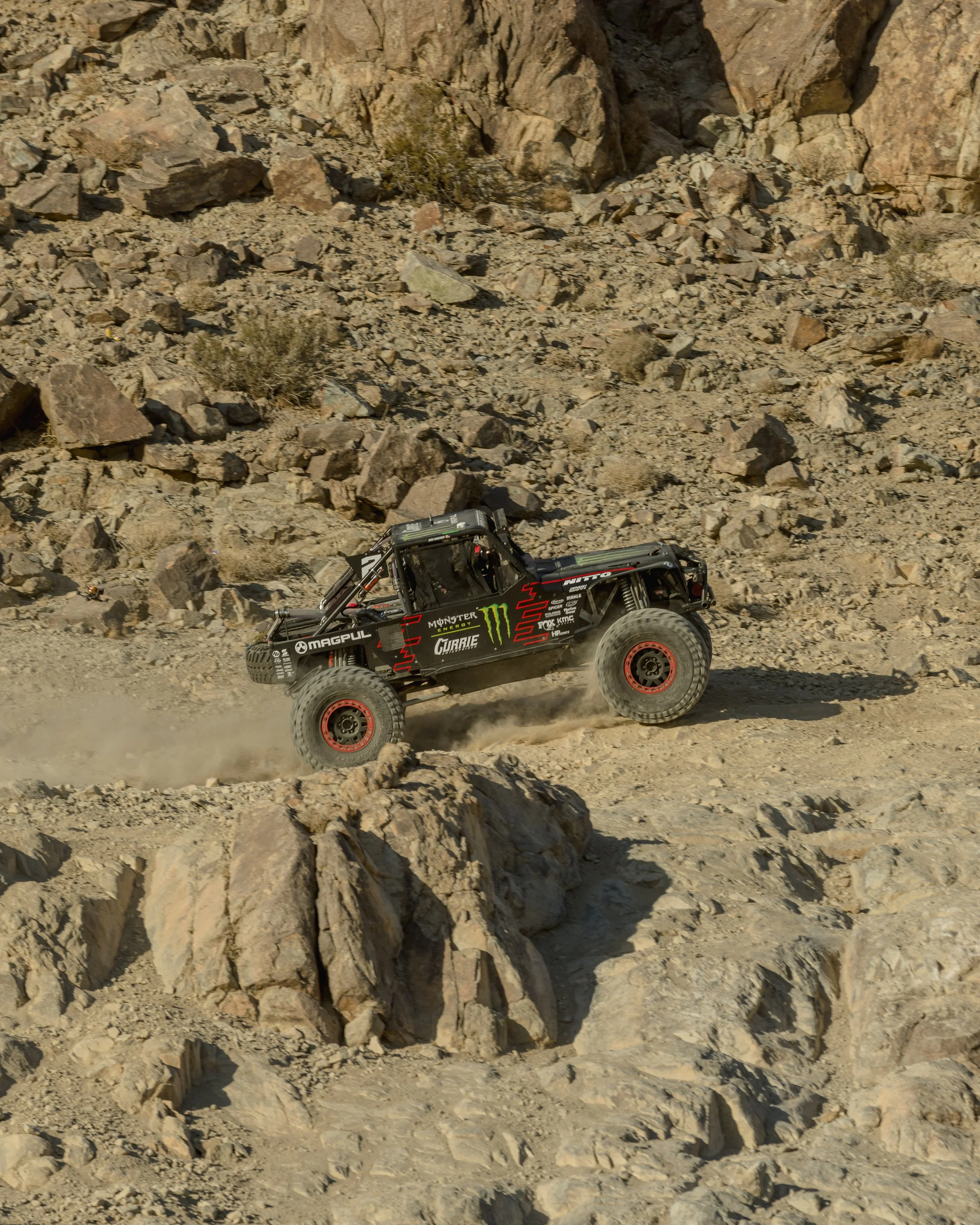 2_2_CaseyCurrie_KingofHammers_JohnsonValley_Day7_Ultra4Qualifying_RockJeep_NoCrop_013.jpg