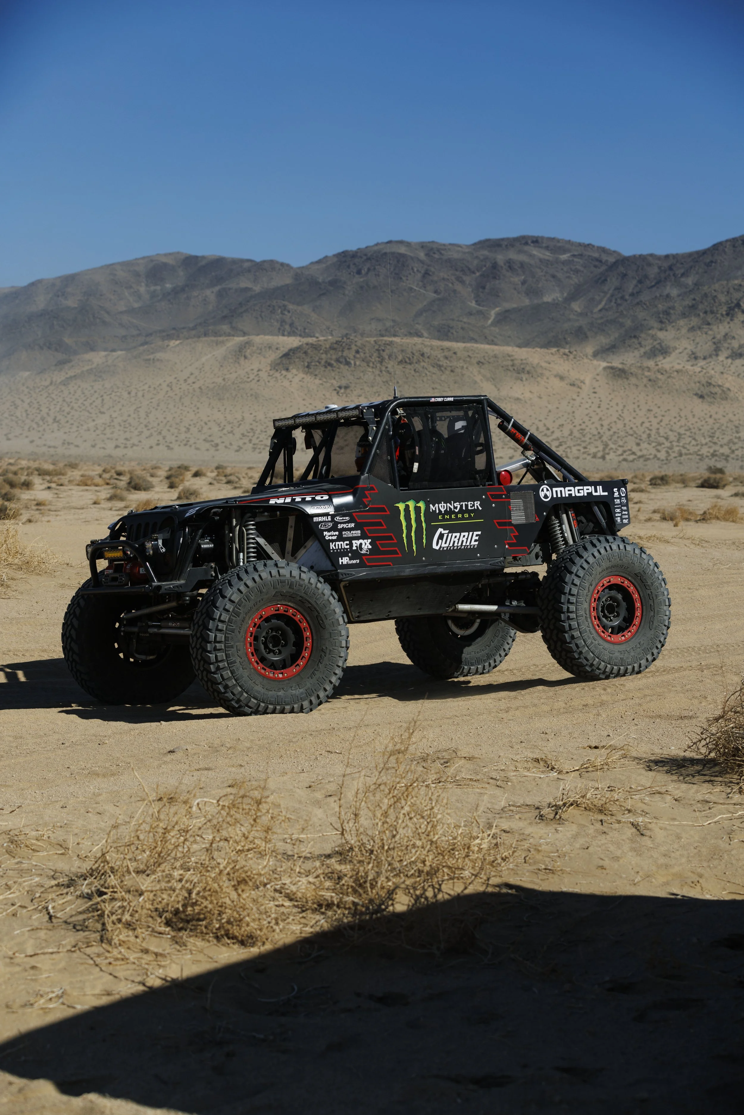 2_2_CaseyCurrie_KingofHammers_JohnsonValley_Day7_Ultra4Qualifying_RockJeep_NoCrop_018.jpg