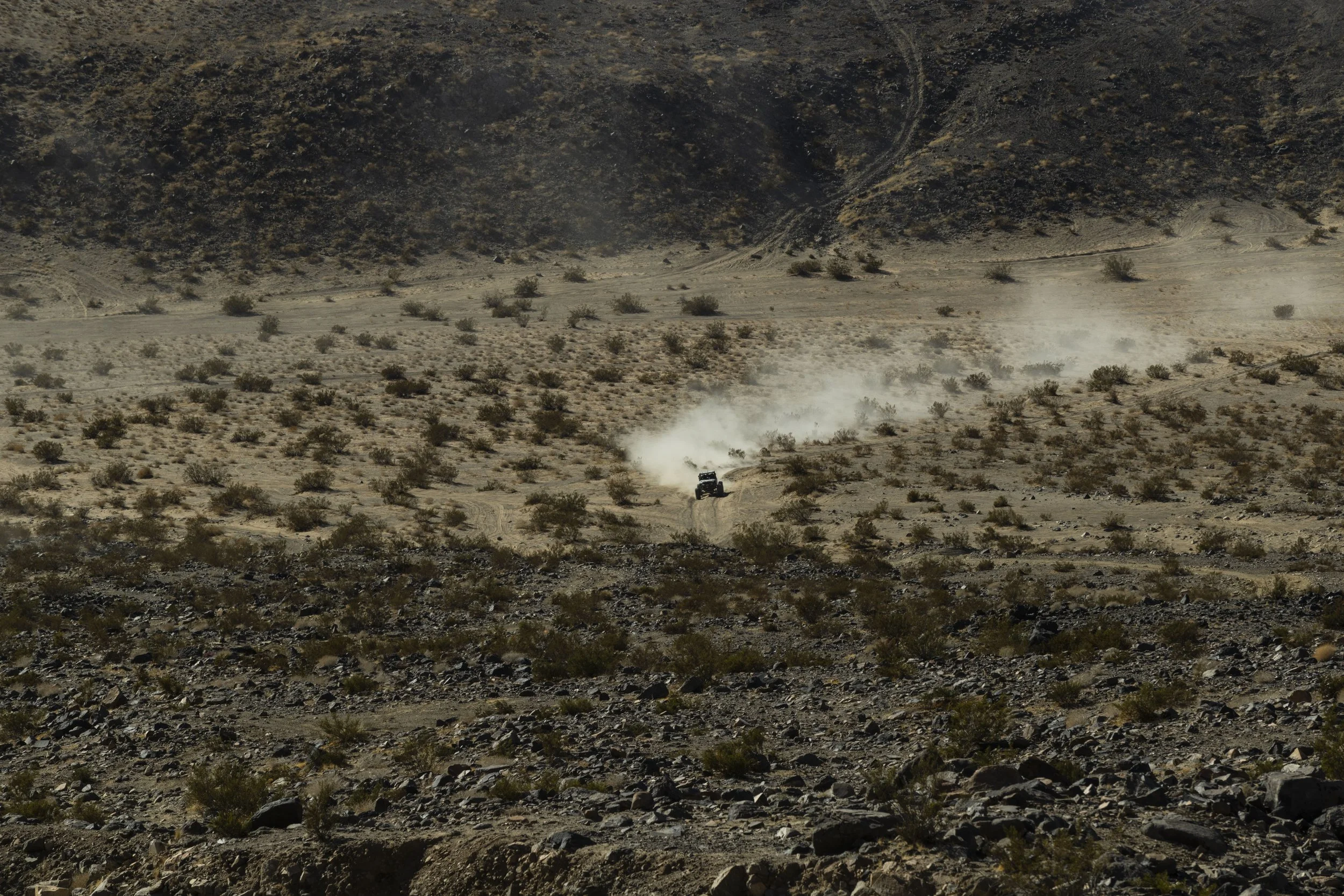 2_5_CaseyCurrie_KingofHammers_JohnsonValley_Day10_Ultra4Race_RockJeep_NoCrop_011.jpg