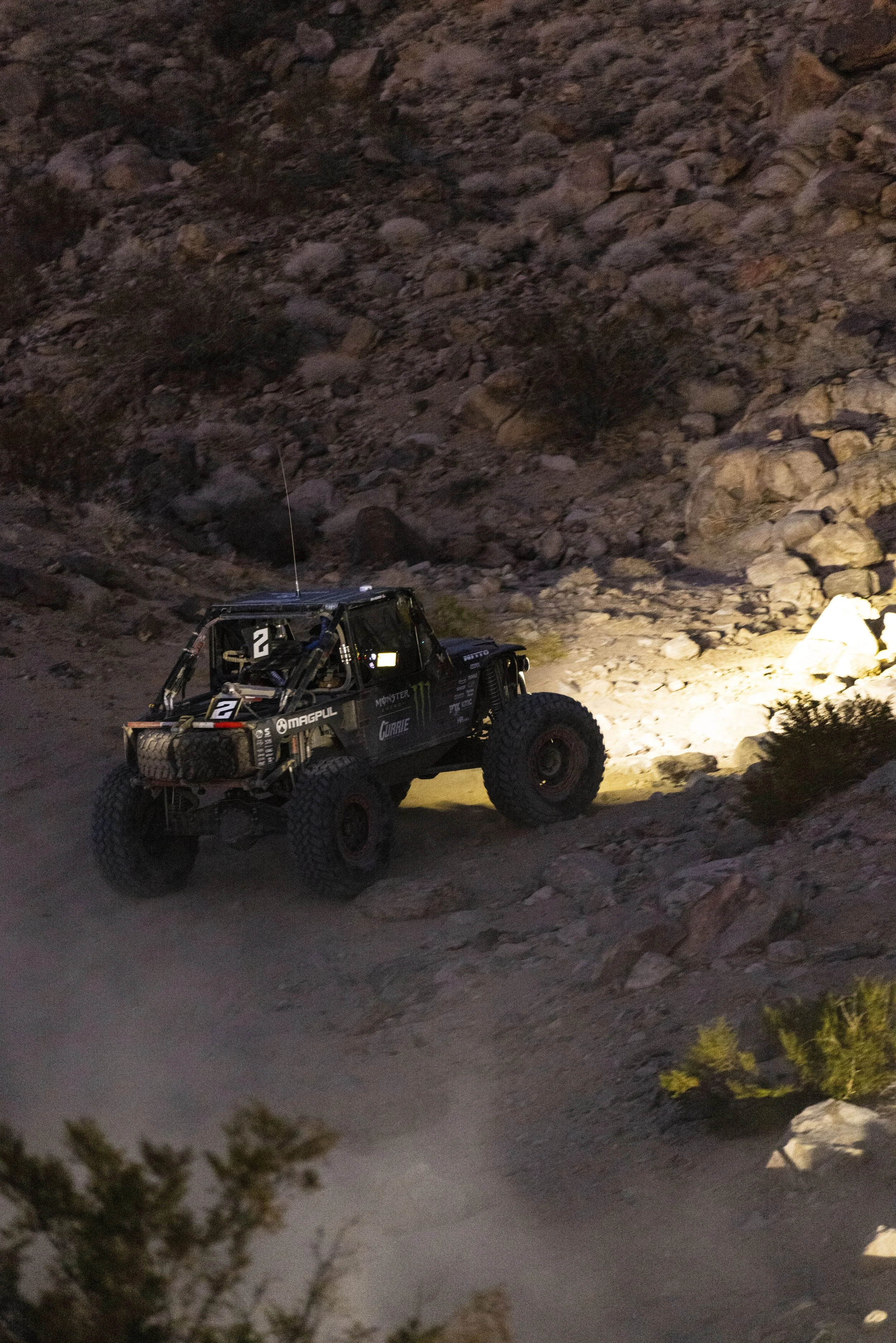 2_5_CaseyCurrie_KingofHammers_JohnsonValley_Day10_Ultra4Race_RockJeep_NoCrop_018.jpg