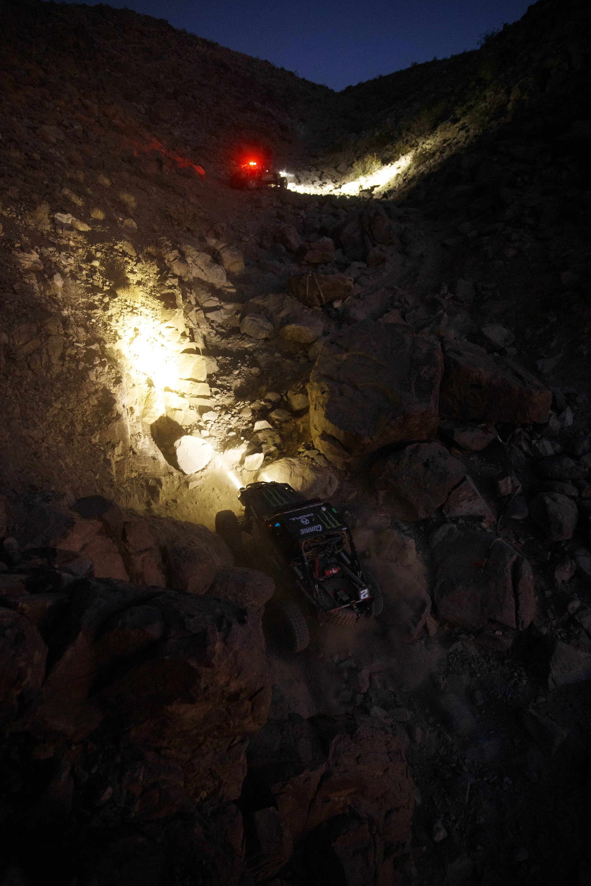 2_5_CaseyCurrie_KingofHammers_JohnsonValley_Day10_Ultra4Race_RockJeep_NoCrop_022.jpg