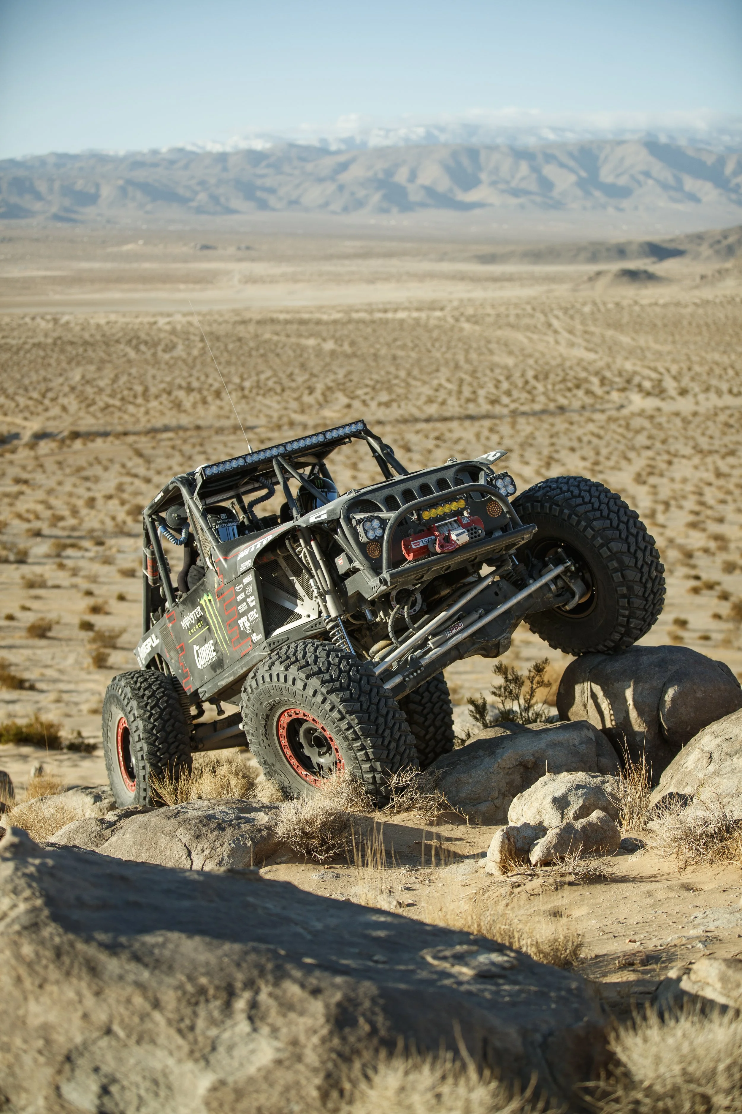 2_18_CaseyCurrie_JohnsonValley_RockJeep_NoCrop_008.jpg