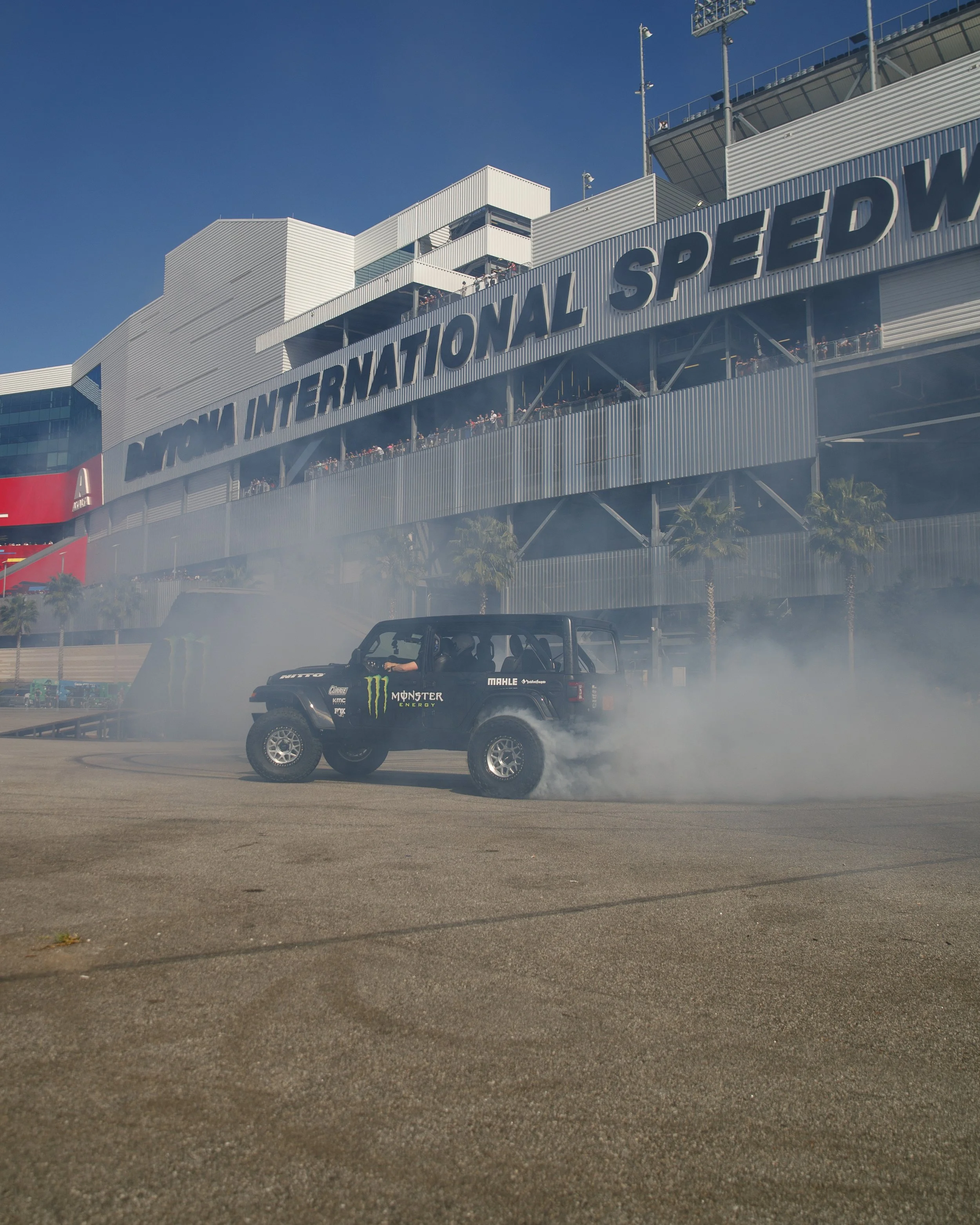 3_5_CaseyCurrie_DaytonaBikeWeek_DriftJeep_NoCrop_002.jpg