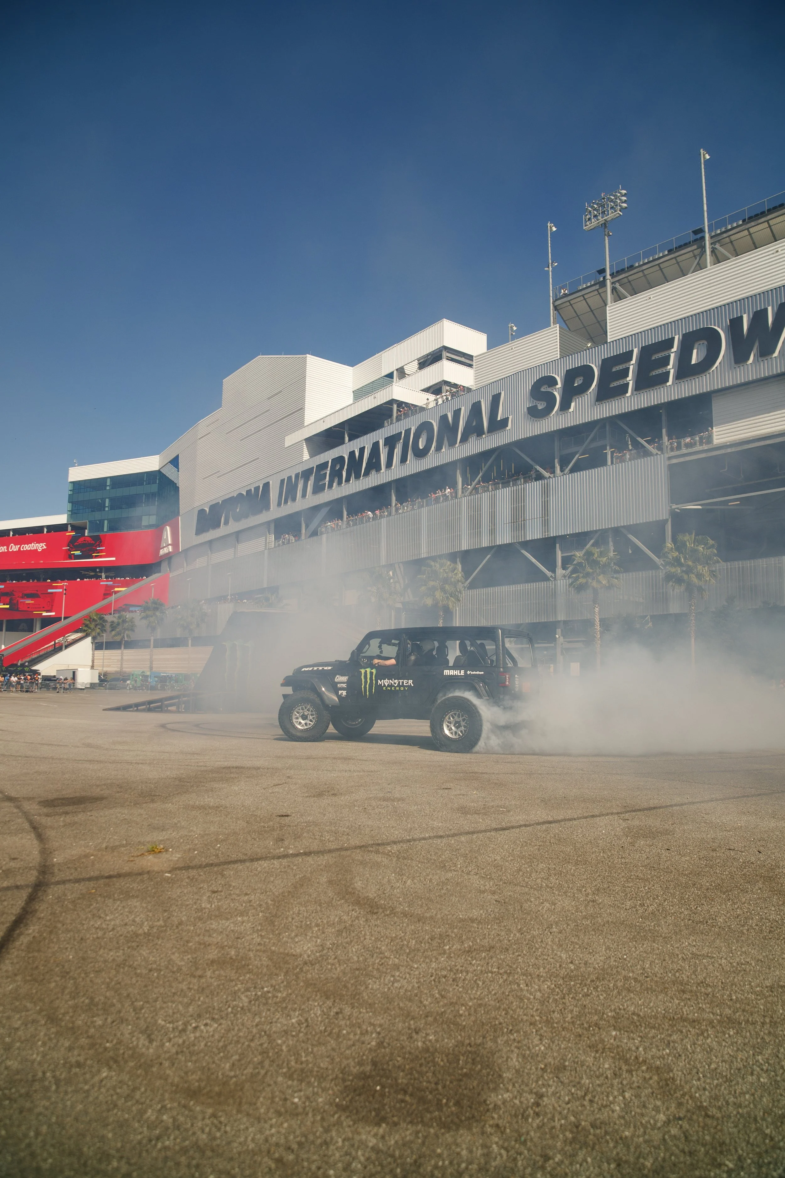 3_5_CaseyCurrie_DaytonaBikeWeek_DriftJeep_NoCrop_001.jpg