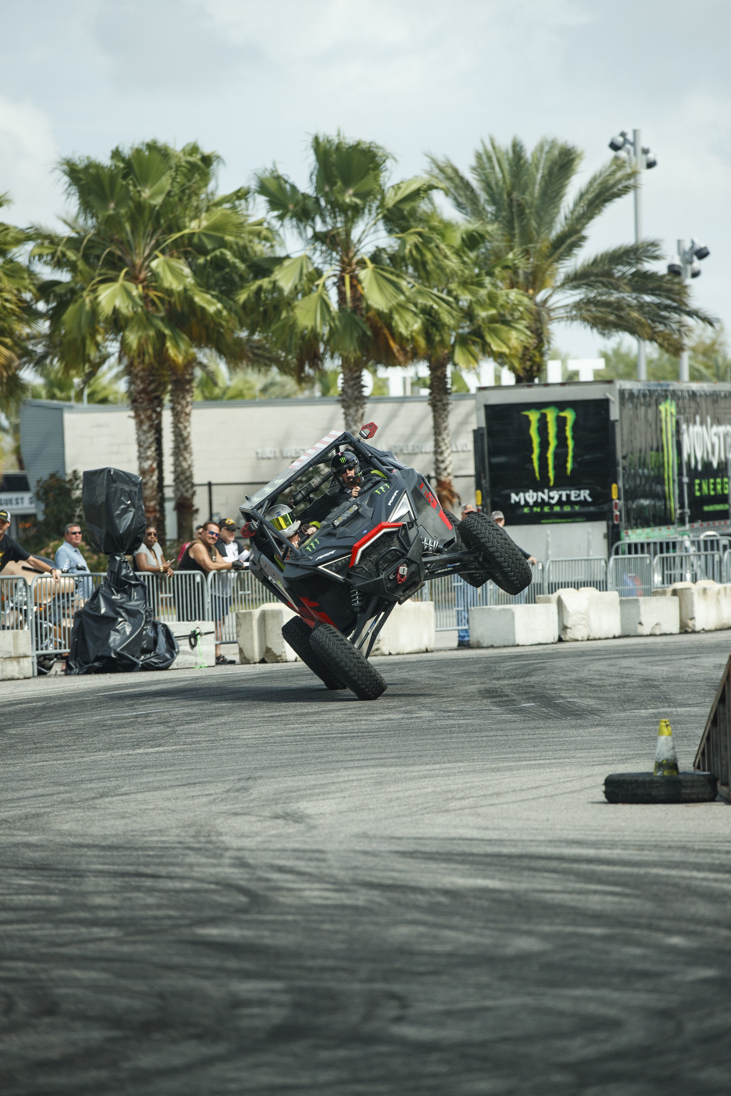 3_5_CaseyCurrie_DaytonaBikeWeek_PolarisRZRProXP_NoCrop_004.jpg