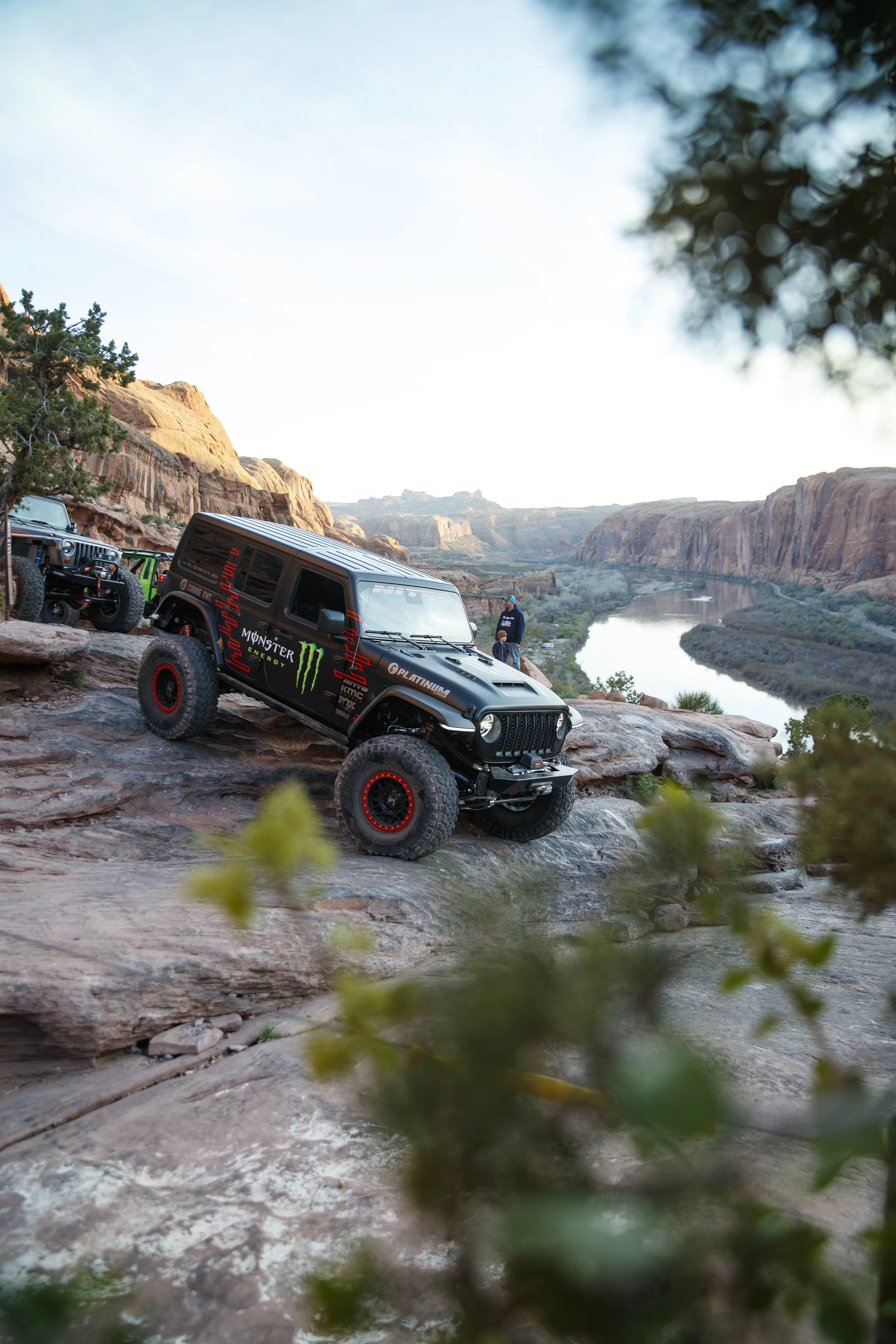 4_10_CaseyCurrie_MoabUT_EasterJeepSafari_Day1_MoabRimTrail_392Jeep_NoCrop_004.jpg