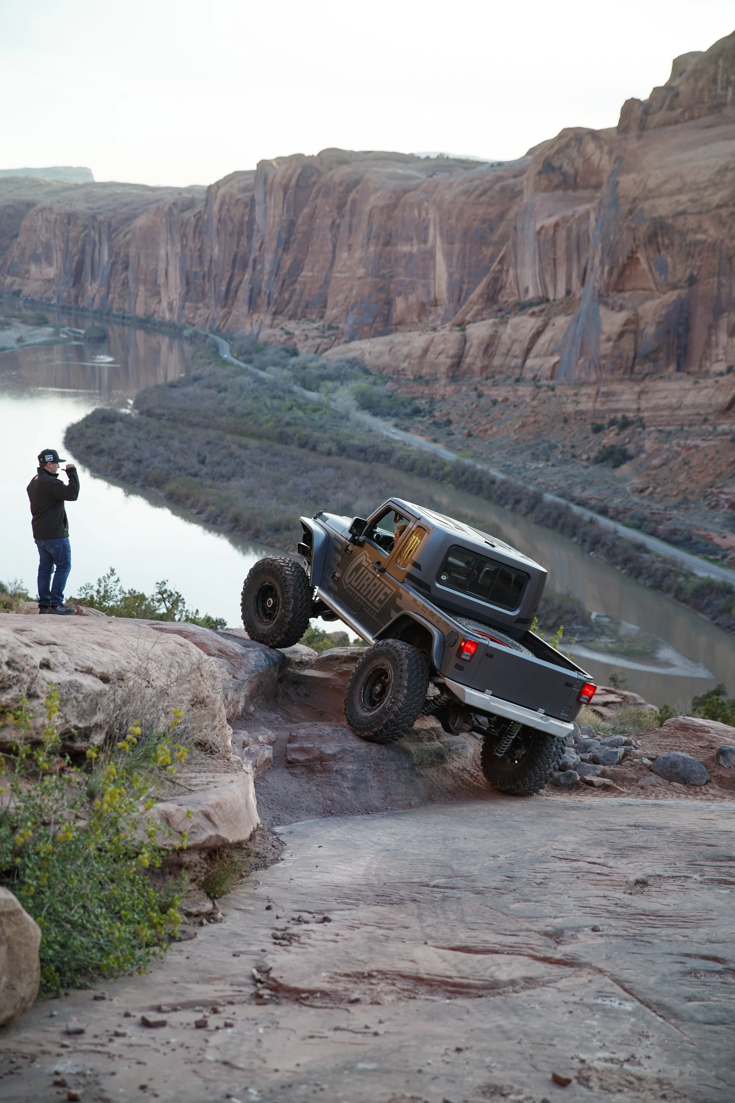 4_10_CaseyCurrie_MoabUT_EasterJeepSafari_Day1_MoabRimTrail_CurrieJeepJK8_NoCrop_001.jpg