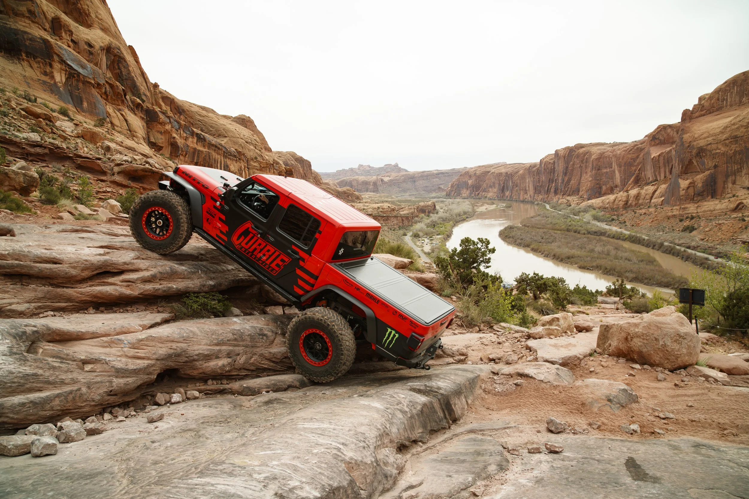 4_10_CaseyCurrie_MoabUT_EasterJeepSafari_Day1_MoabRimTrail_CurrieJeepJT_NoCrop_003.jpg