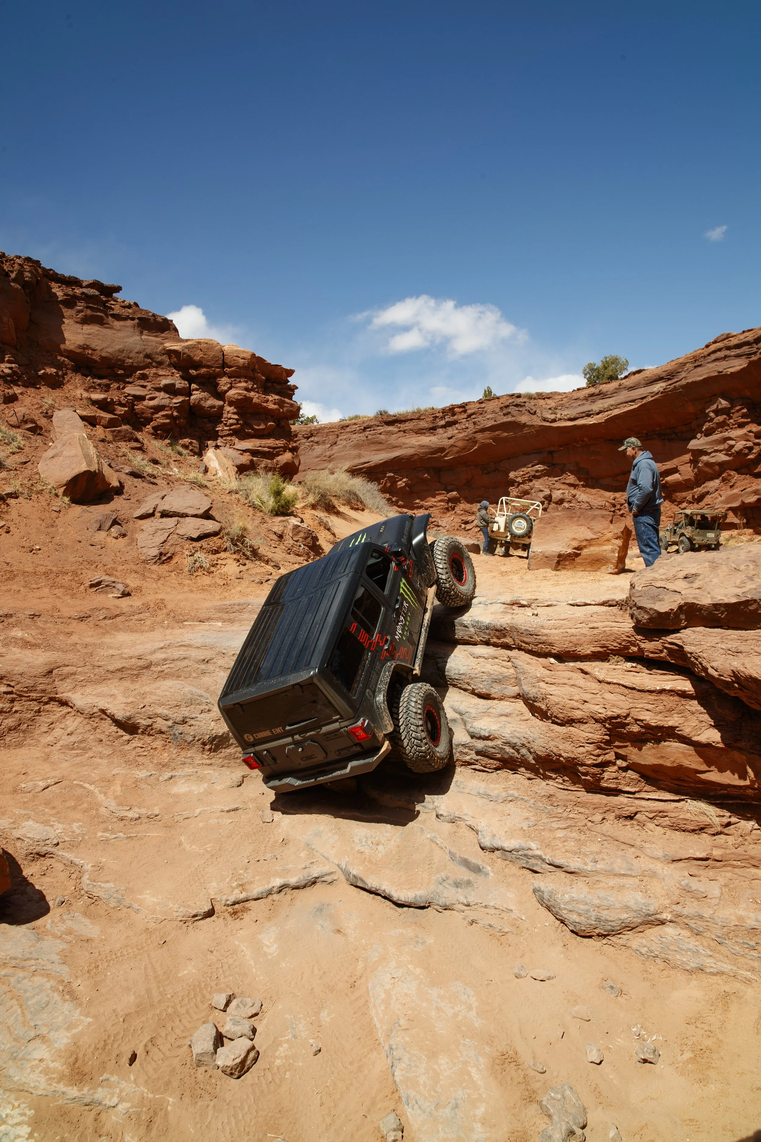 4_12_CaseyCurrie_MoabUT_EasterJeepSafari_Day3_PickleAndBehindTheRocks_392Jeep_NoCrop_002.jpg