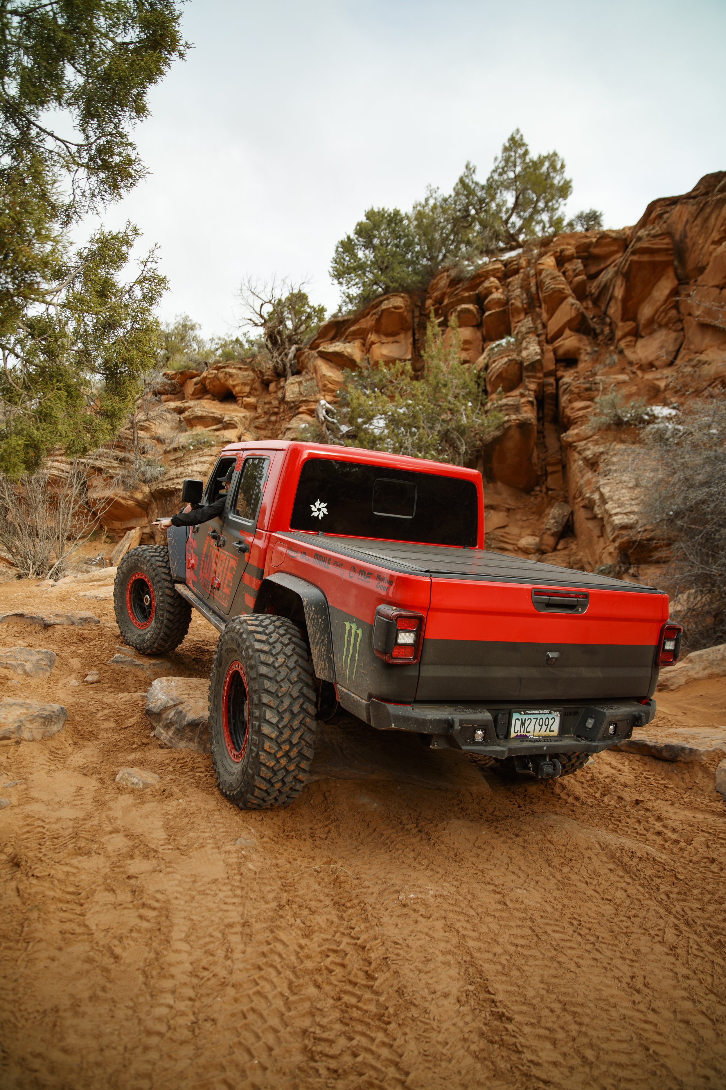 4_12_CaseyCurrie_MoabUT_EasterJeepSafari_Day3_PickleAndBehindTheRocks_CurrieJeepJT_NoCrop_007.jpg