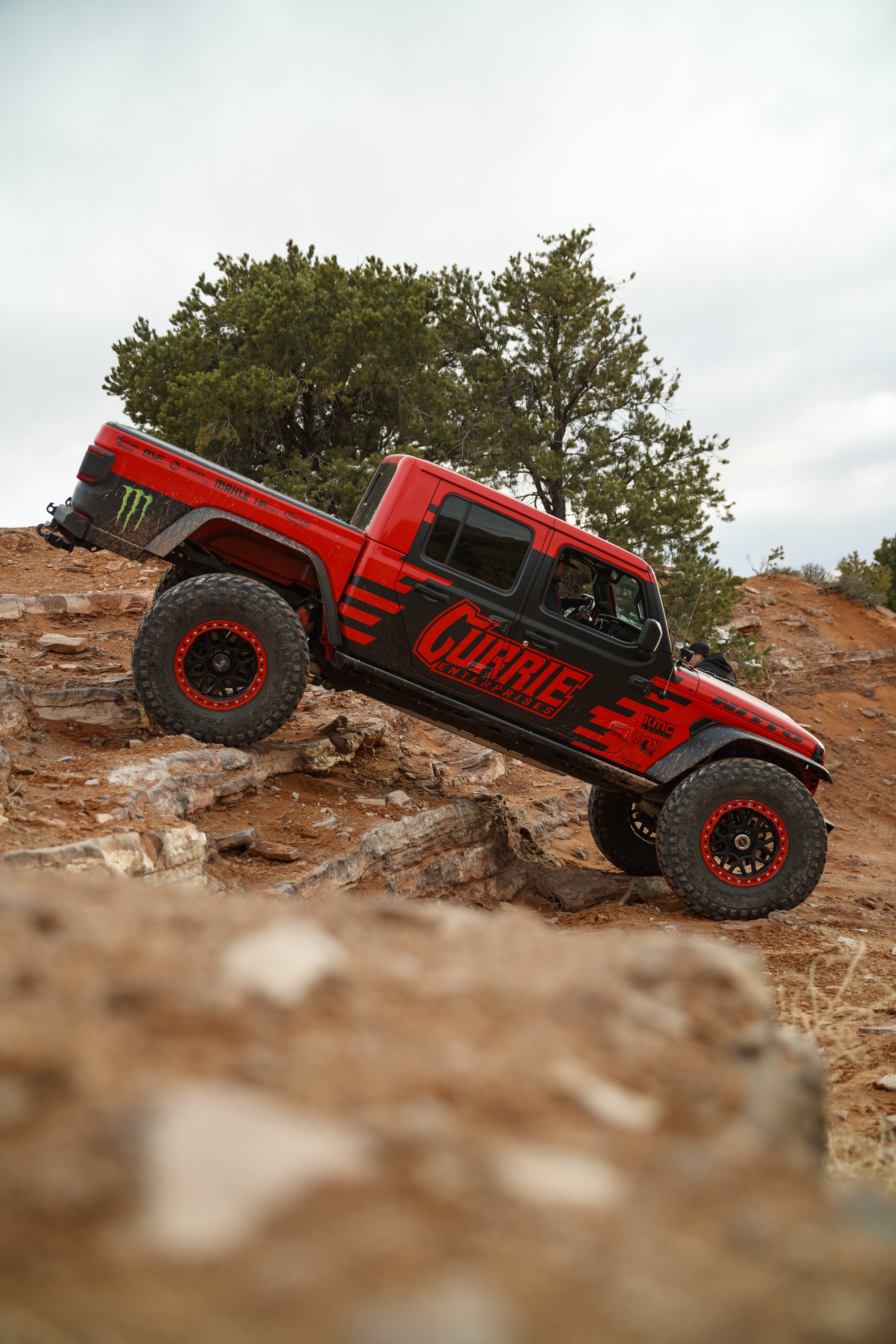 4_12_CaseyCurrie_MoabUT_EasterJeepSafari_Day3_PickleAndBehindTheRocks_CurrieJeepJT_NoCrop_010.jpg