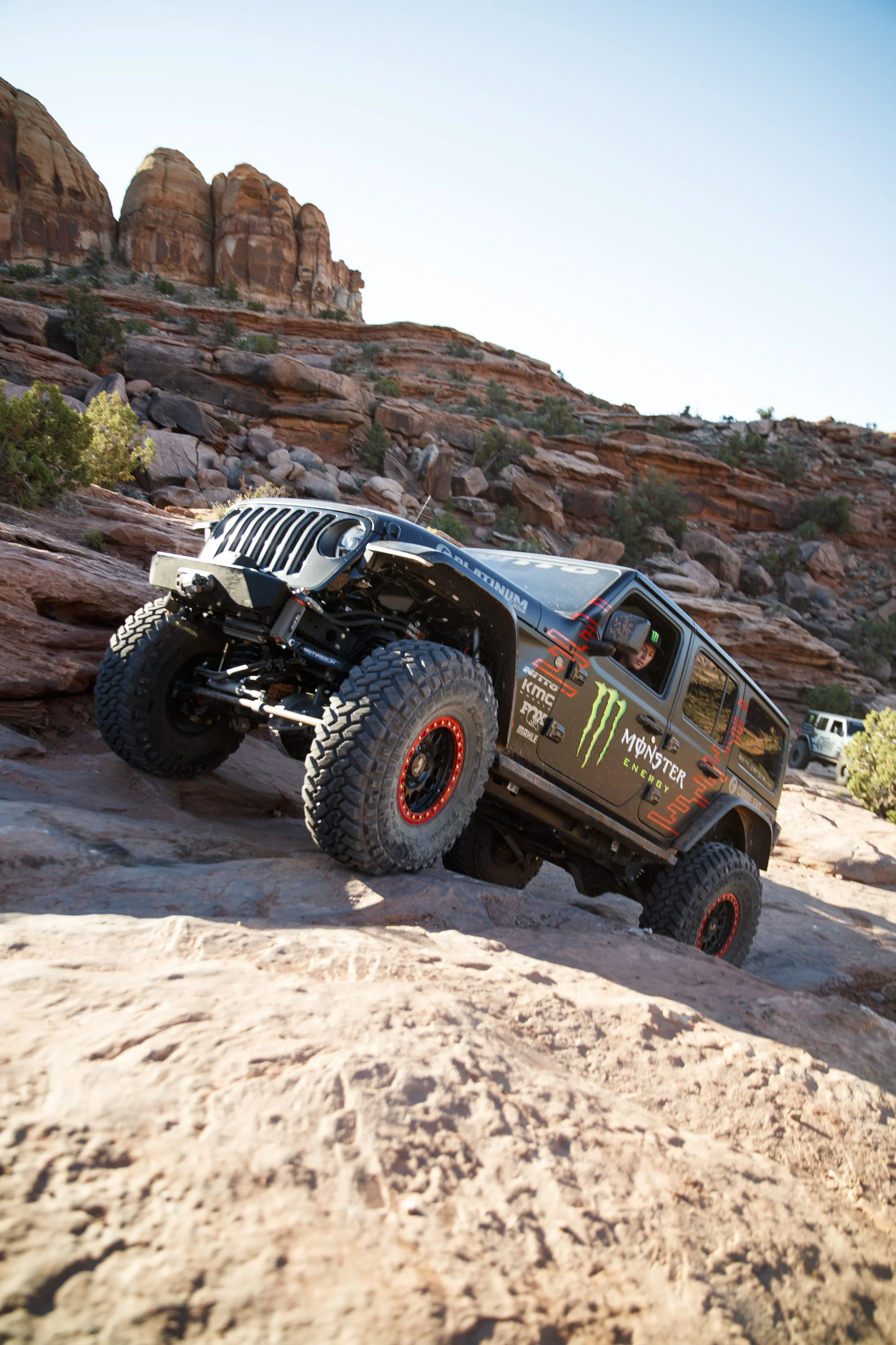 4_13_CaseyCurrie_MoabUT_EasterJeepSafari_Day4_RustyNailAndGoldenCrack_392Jeep_NoCrop_001.jpg