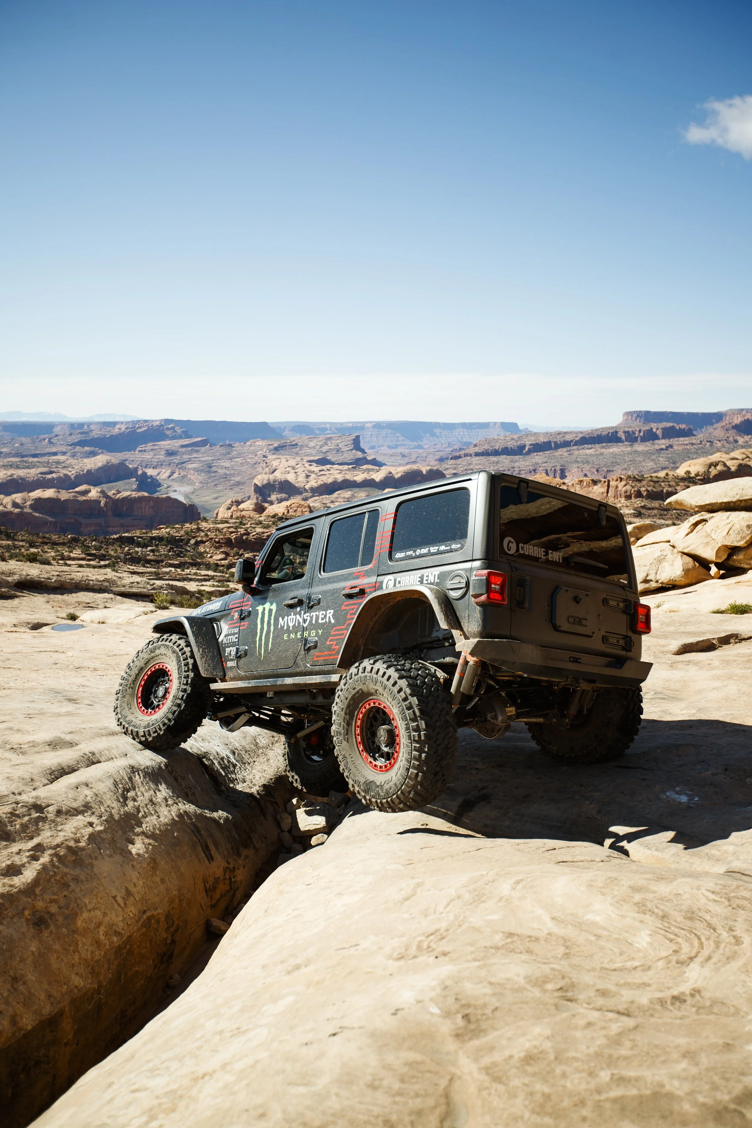 4_13_CaseyCurrie_MoabUT_EasterJeepSafari_Day4_RustyNailAndGoldenCrack_392Jeep_NoCrop_009.jpg