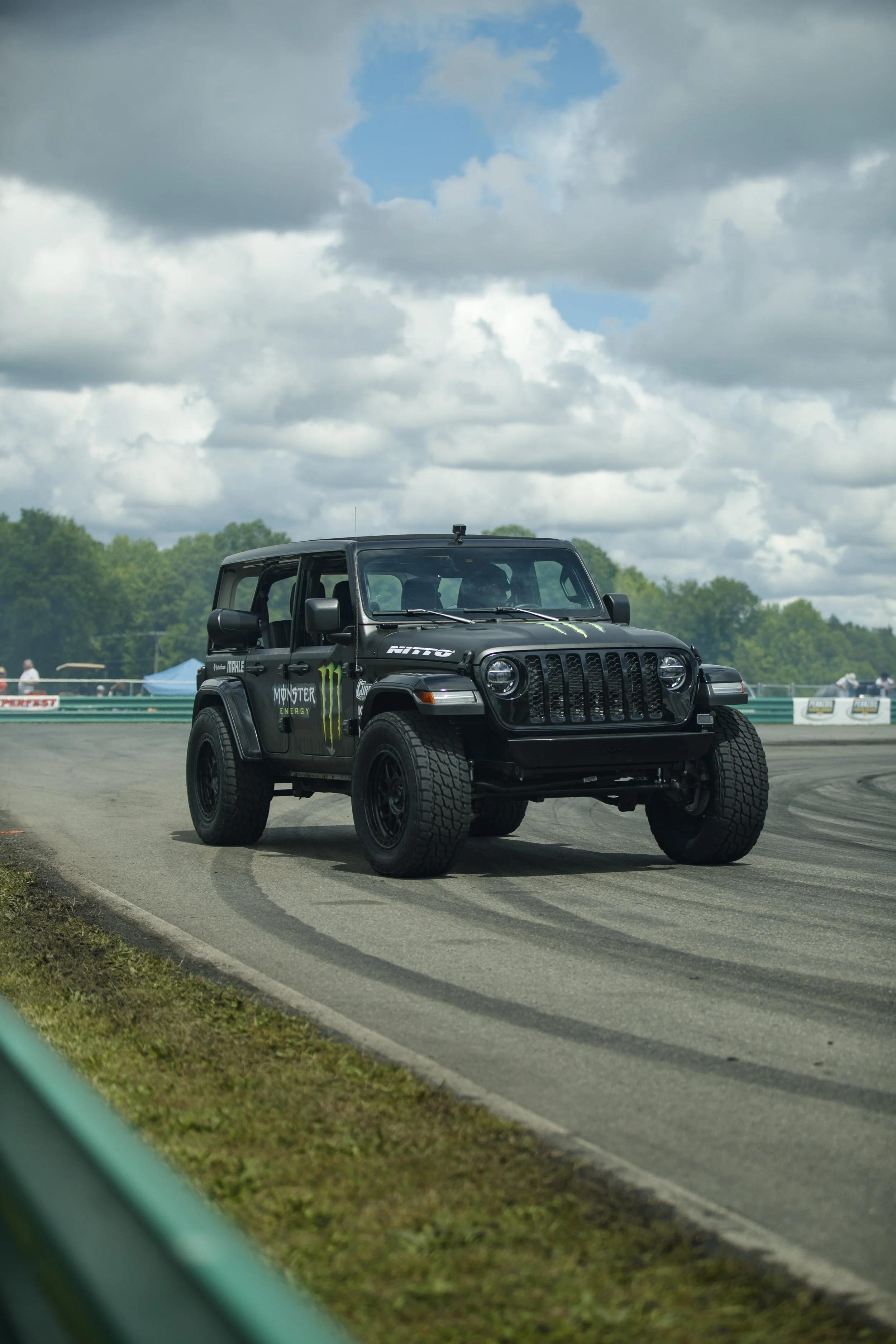 5_13_CaseyCurrie_HyperFest_AltonVA_DriftJeep_NoCrop_004.jpg
