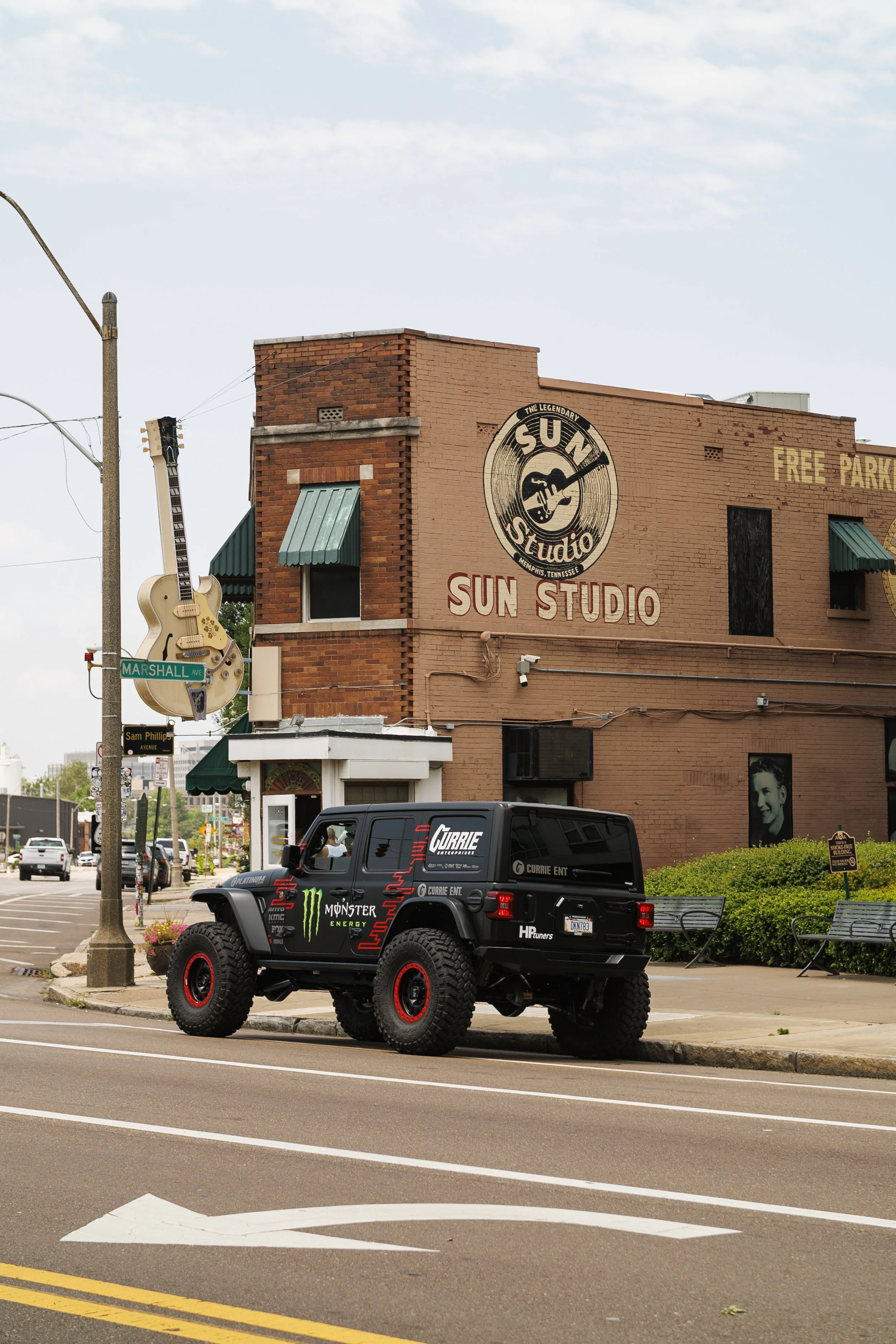 6_13_CaseyCurrie_HotRodPowerTour_MemphisTN_392Jeep_NoCrop_002.jpg