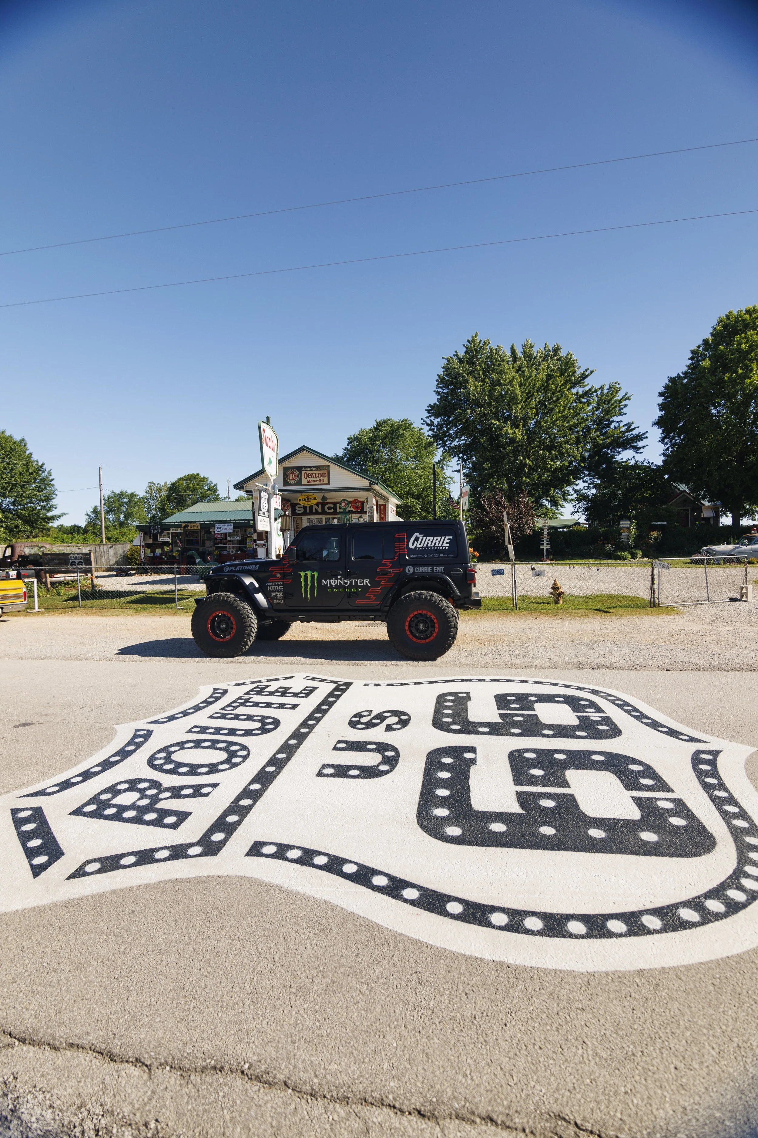 6_20_CaseyCurrie_NittoAmericanRoadTour_Route66_392Jeep_NoCrop_001.jpg