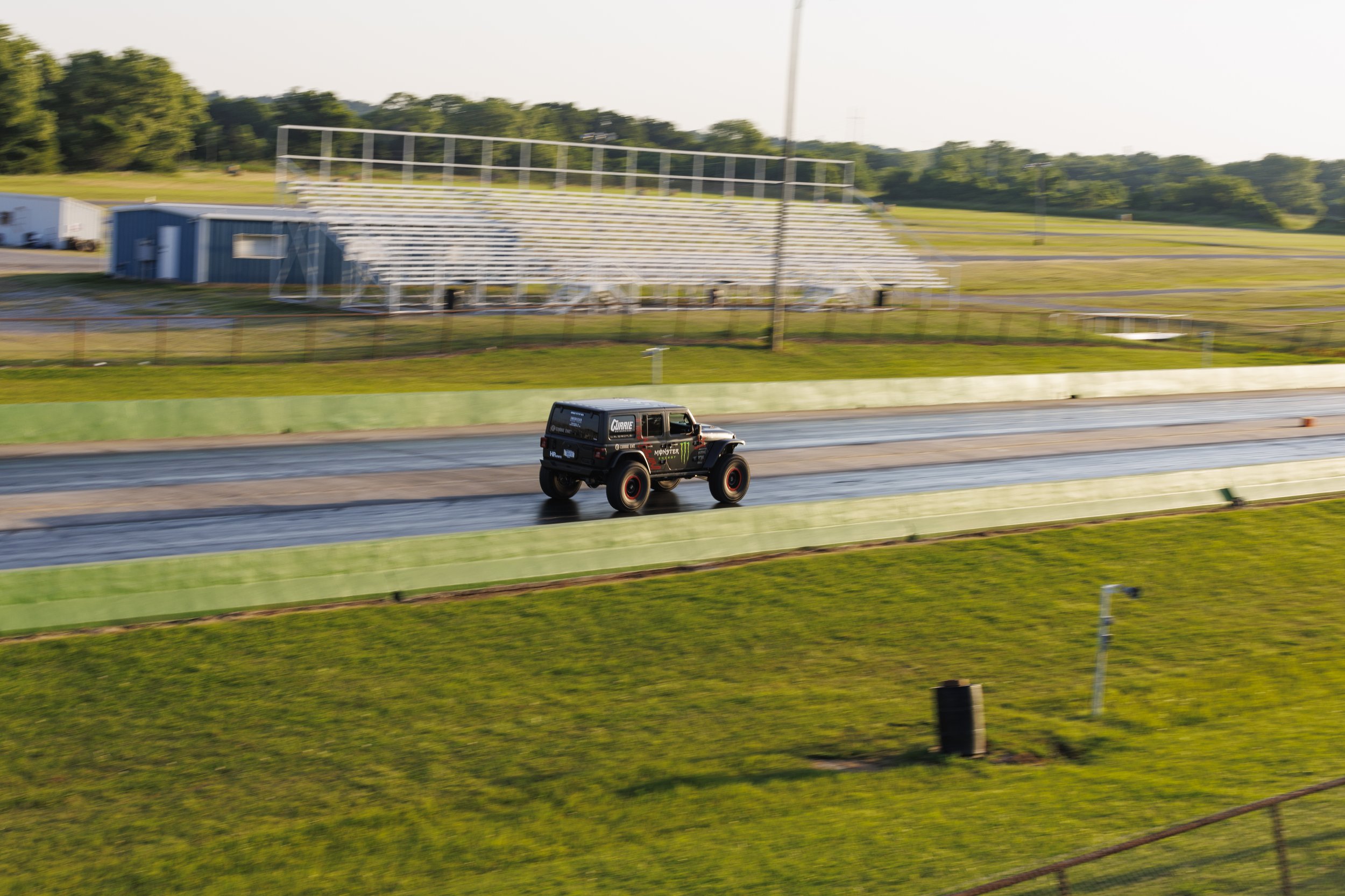 6_20_CaseyCurrie_NittoAmericanRoadTour_Route66_392Jeep_NoCrop_005.jpg