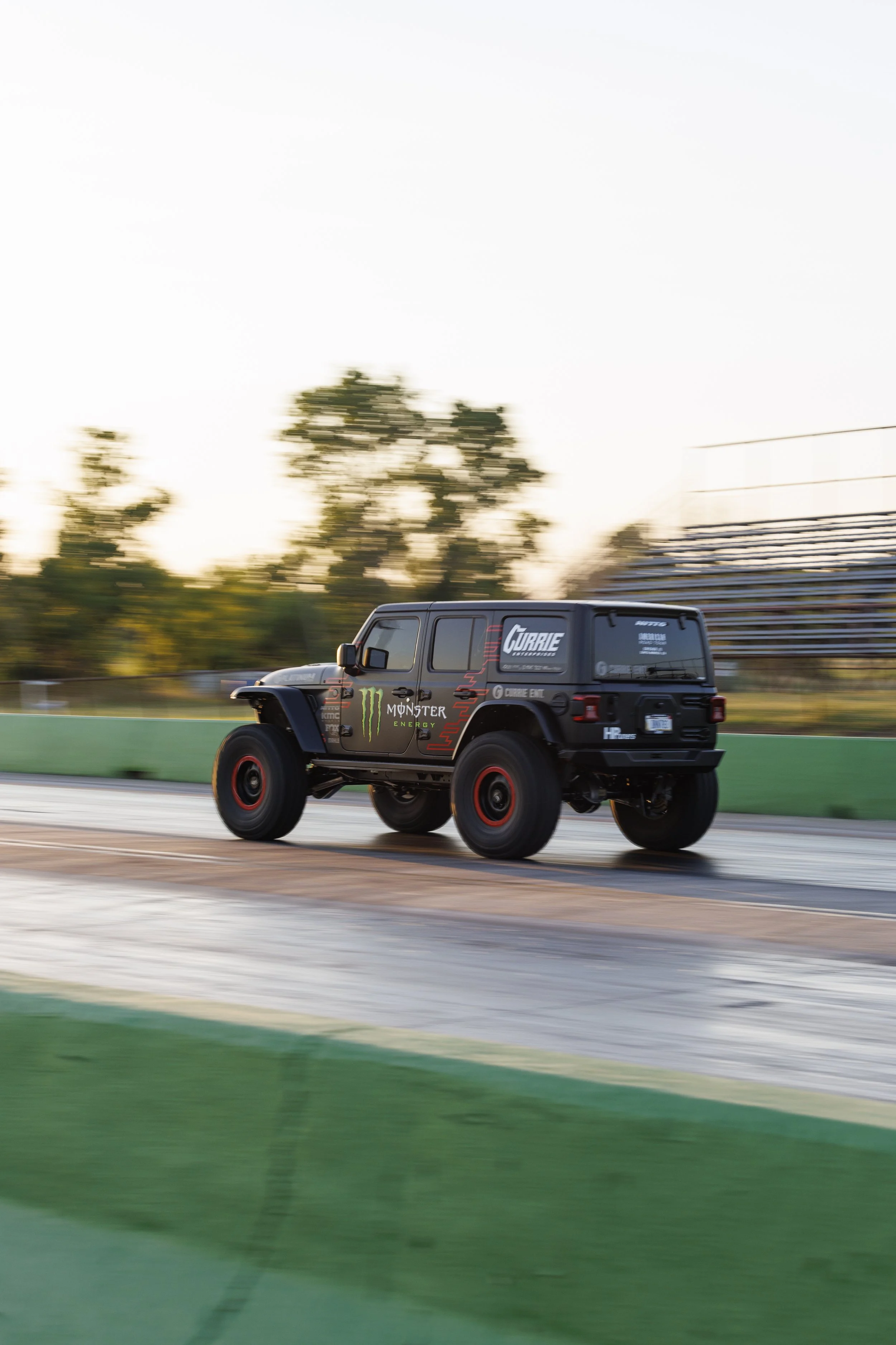 6_20_CaseyCurrie_NittoAmericanRoadTour_Route66_392Jeep_NoCrop_012.jpg