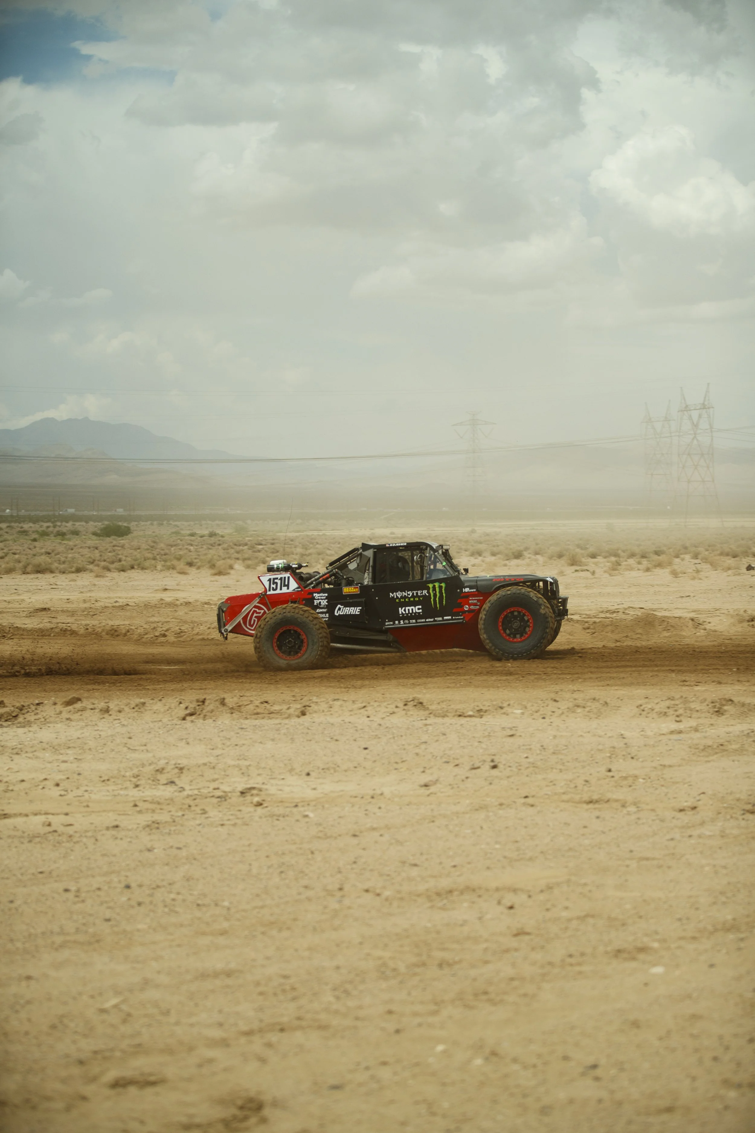 8_11_CaseyCurrie_Vegas2Reno_Qualifying_TrophyJeep_NoCrop_002.jpg
