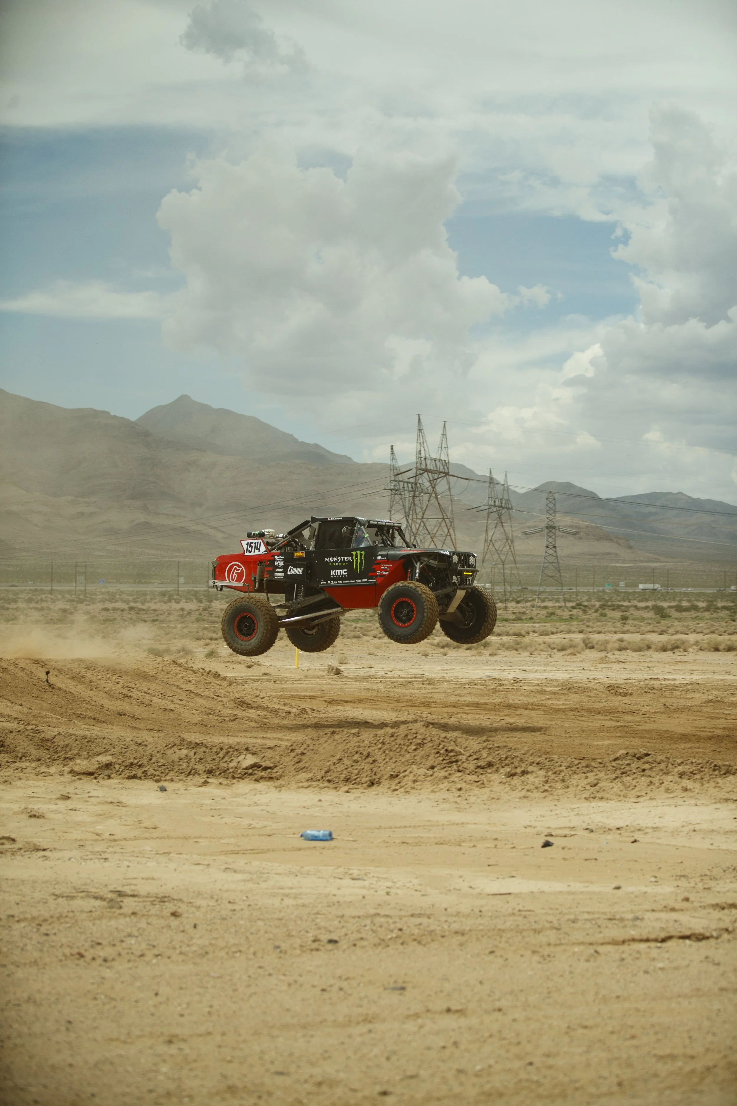 8_11_CaseyCurrie_Vegas2Reno_Qualifying_TrophyJeep_NoCrop_001.jpg