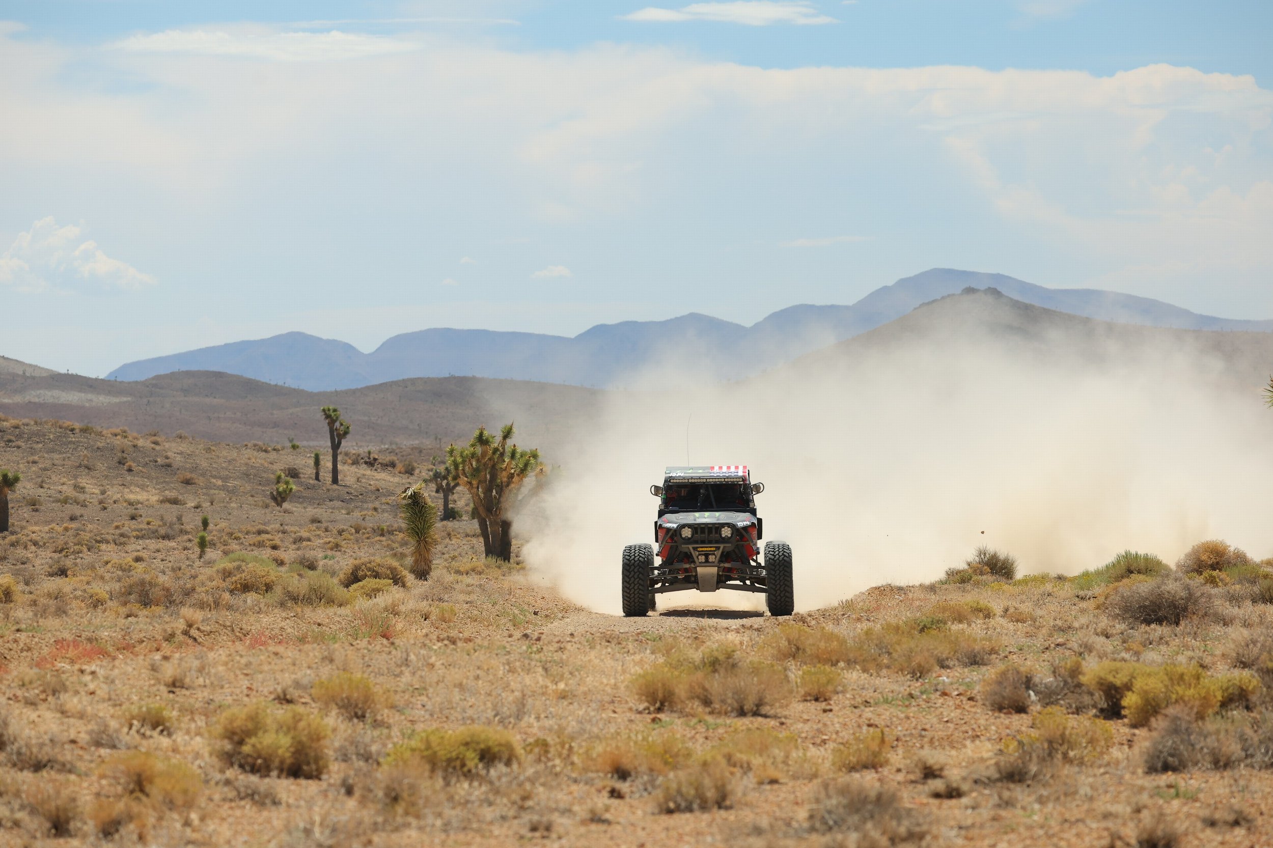 8_12_CaseyCurrie_Vegas2Reno_RaceDay_TrophyJeep_NoCrop_015.JPG