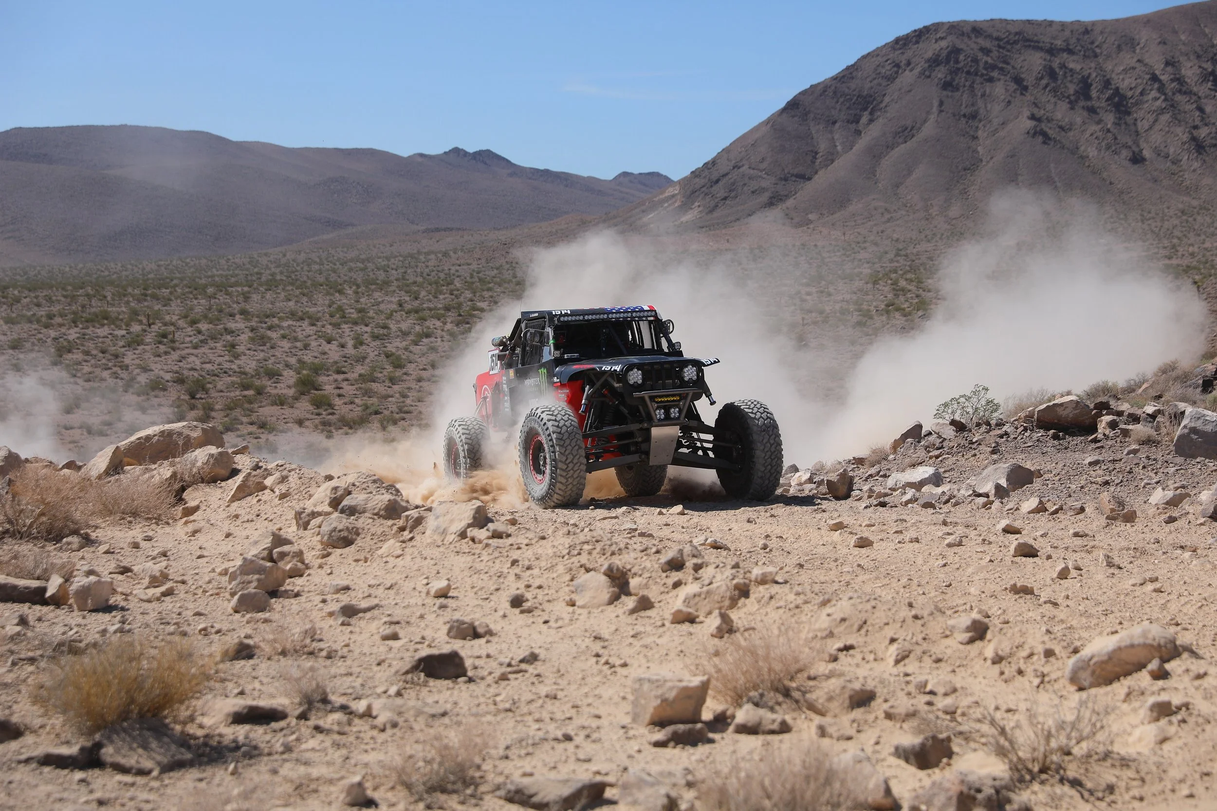 8_12_CaseyCurrie_Vegas2Reno_RaceDay_TrophyJeep_NoCrop_019.JPG