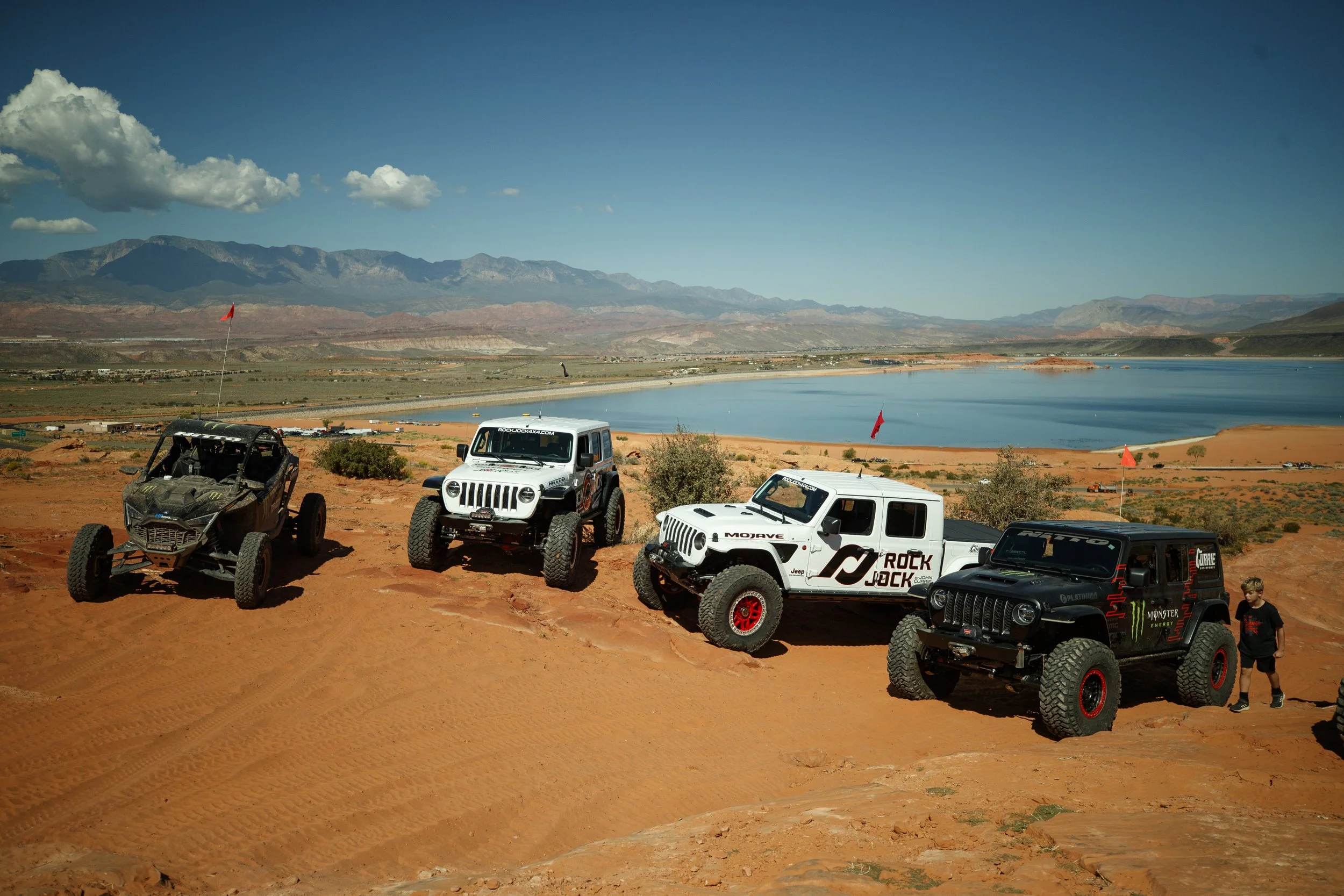 10_7_CaseyCurrie_TrailHero_SandHollowUtah_Lifestyle_NoCrop_002.jpg