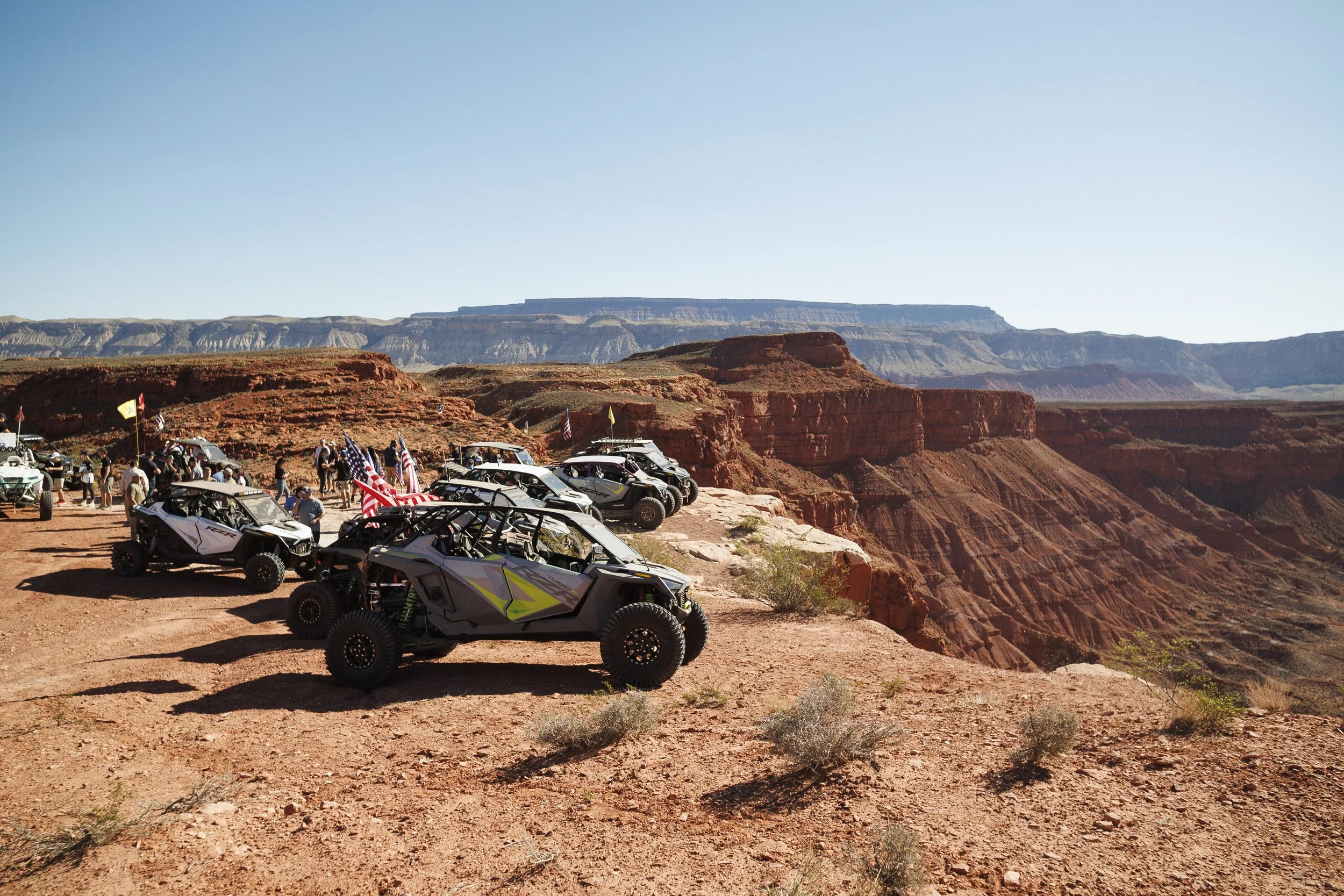 10_7_CaseyCurrie_TrailHero_SandHollowUtah_Lifestyle_NoCrop_008.jpg