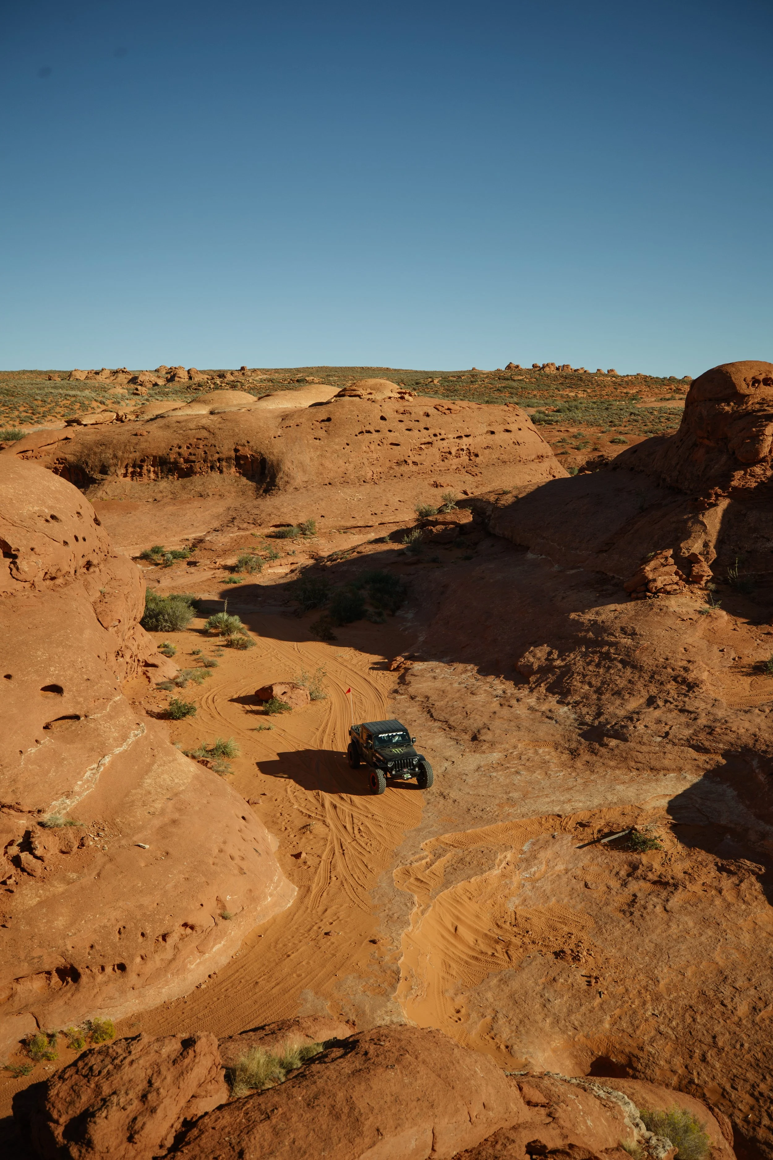10_7_CaseyCurrie_TrailHero_SandHollowUtah_MonsterEnergyJeepJT_NoCrop_008.jpg