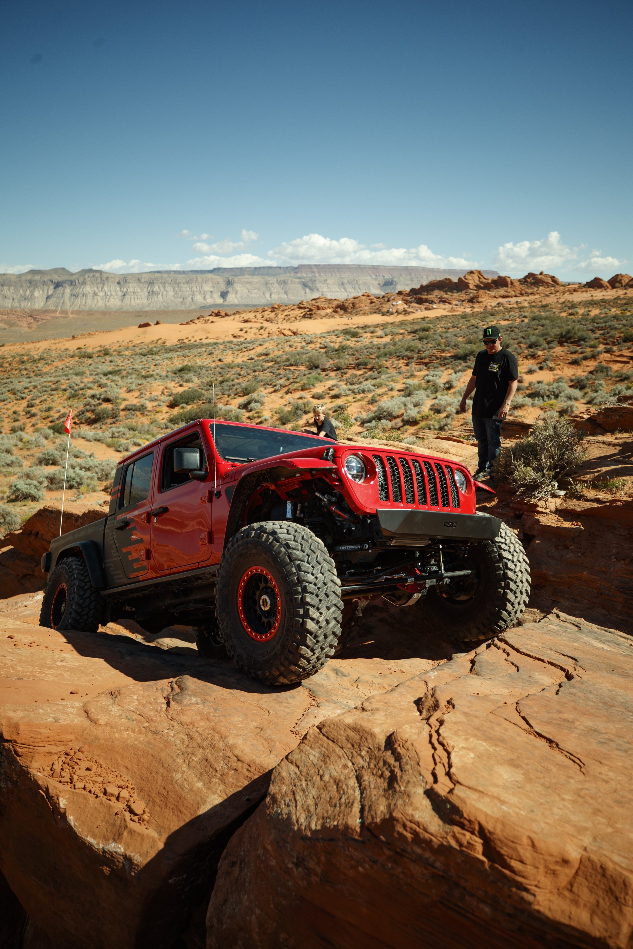 10_7_CaseyCurrie_TrailHero_SandHollowUtah_DieselJeepJT_NoCrop_004.jpg