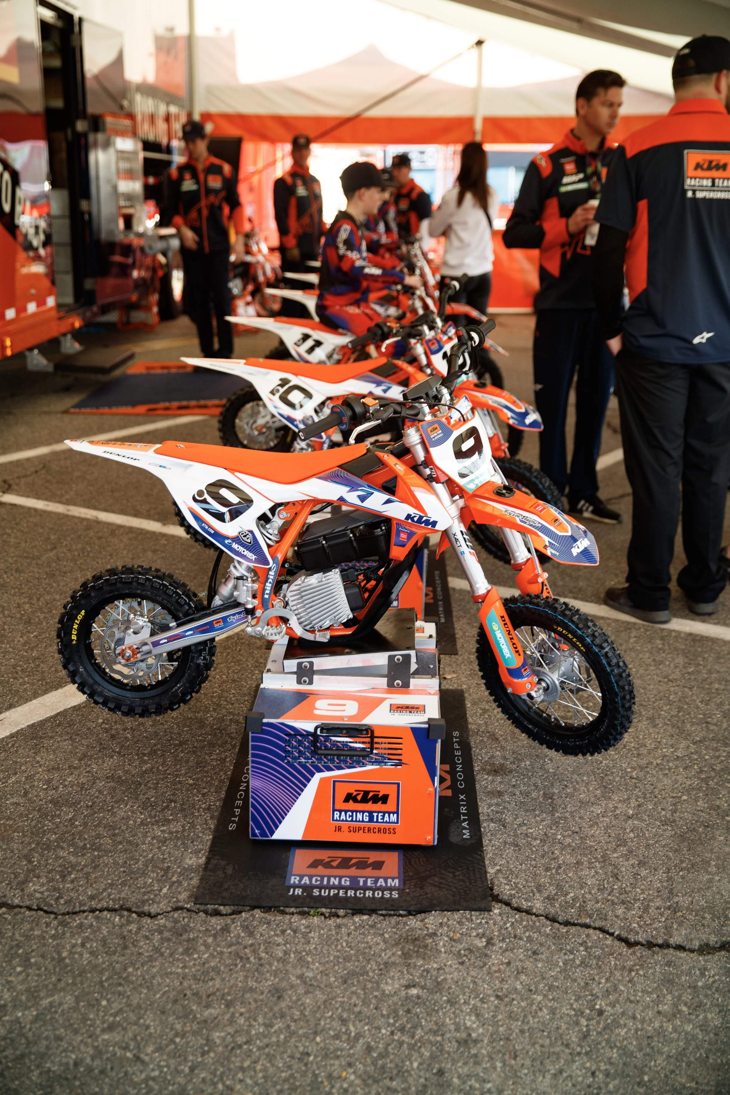 1_7_CaseyCurrie_SupercrossJrs_AnaheimCa_NoCrop_001.jpg