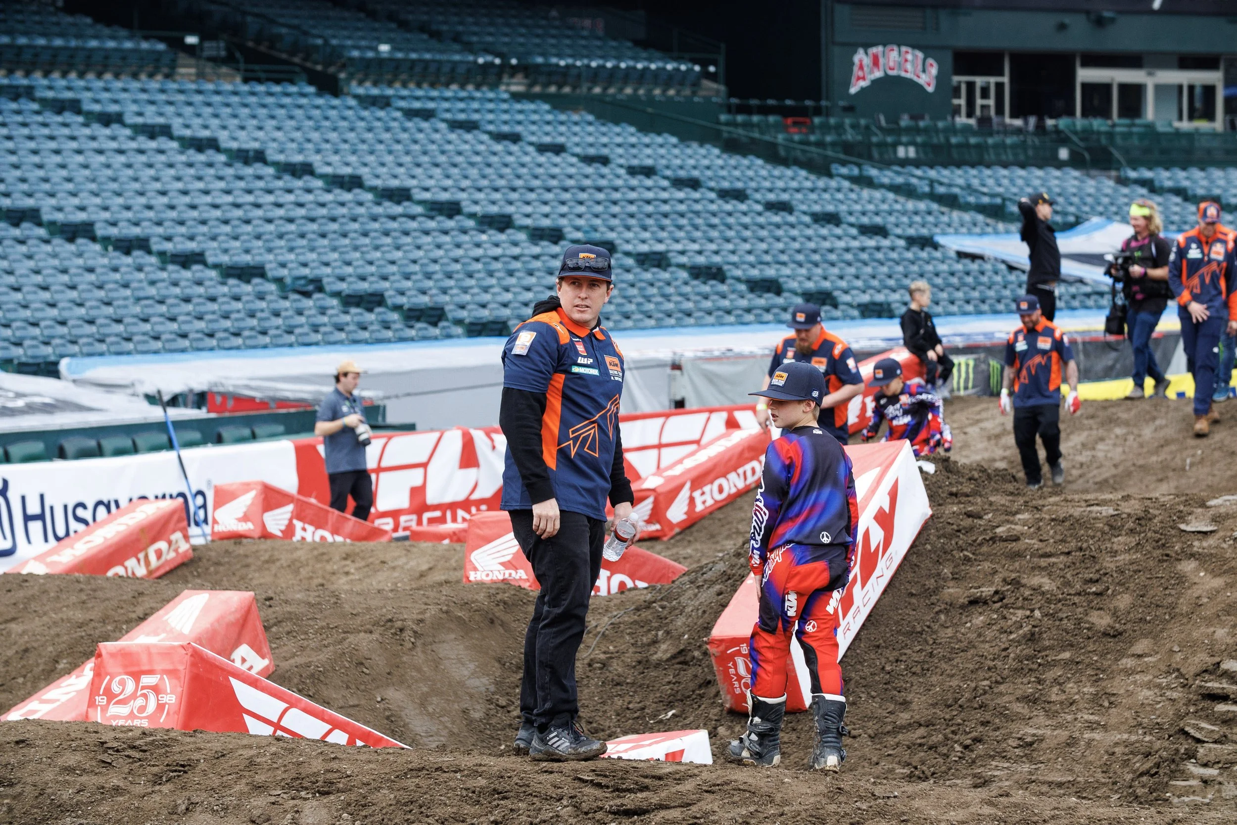 1_7_CaseyCurrie_SupercrossJrs_AnaheimCa_NoCrop_026.jpg